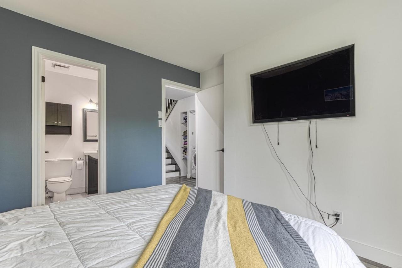 Three-Bedroom Apartment photo 1