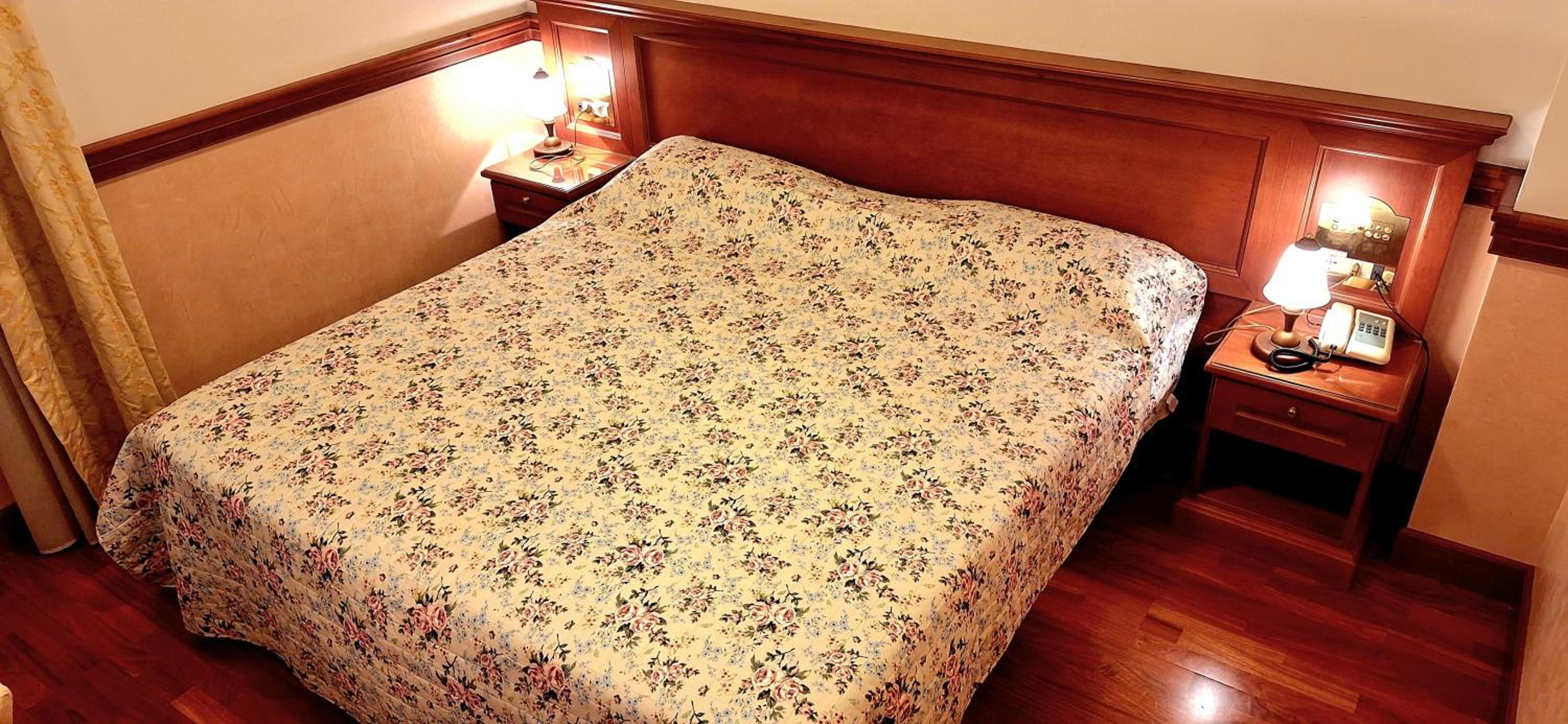 Double Room - Photo 11