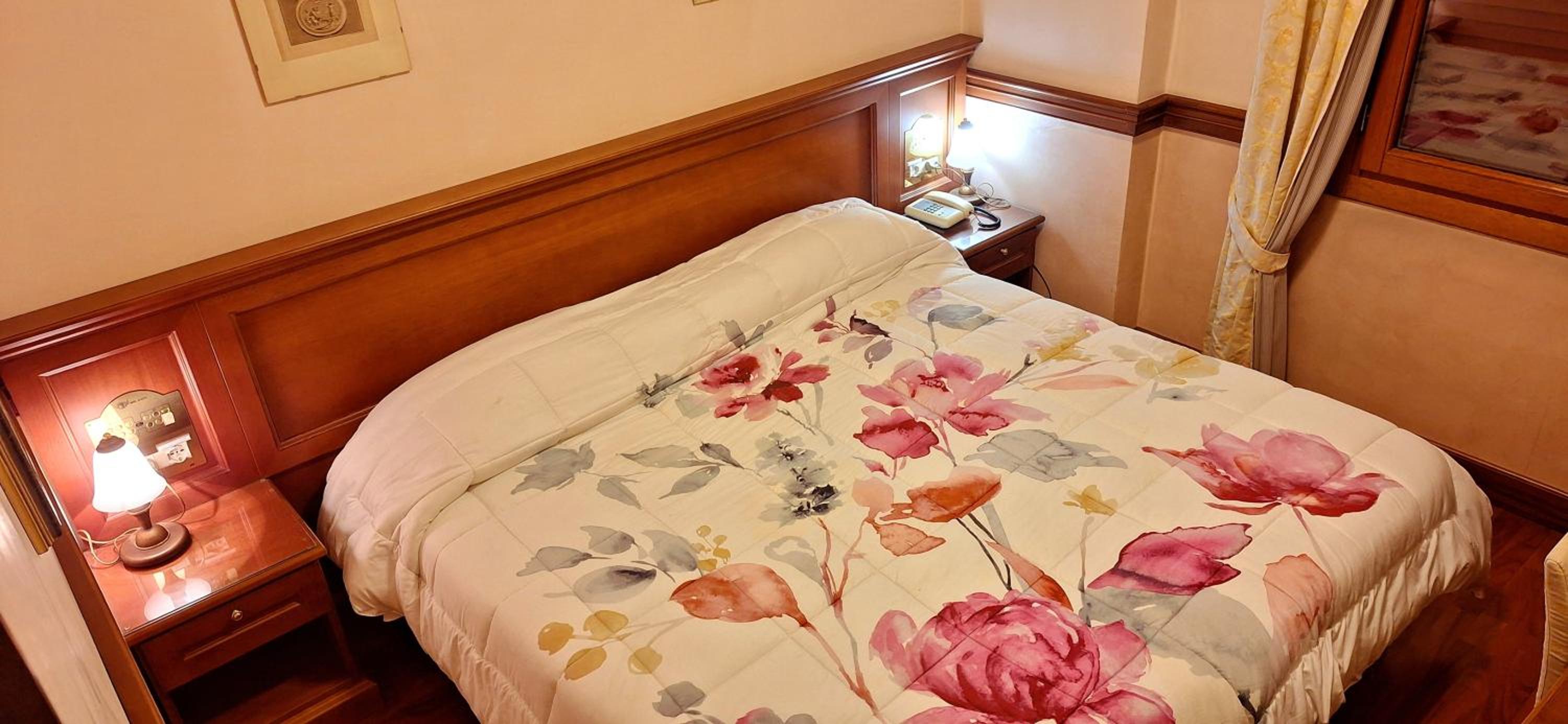 Double Room - Photo 10