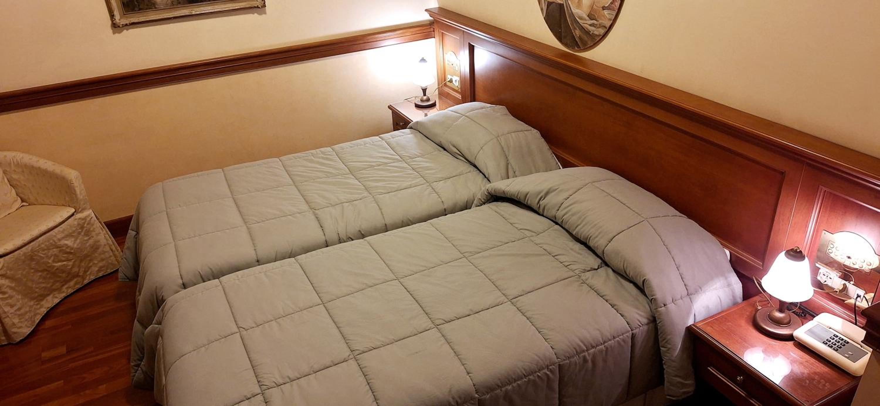 Twin Room - Photo 26