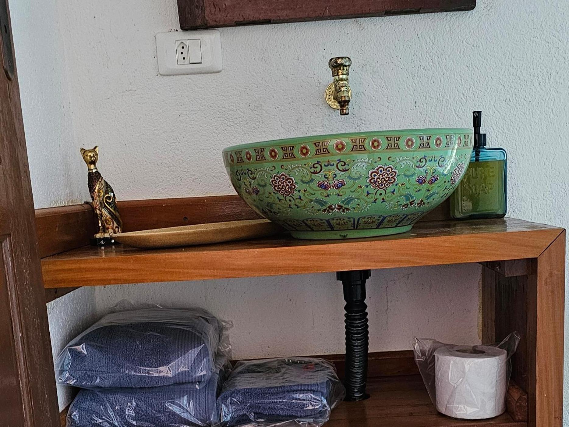 Double Room - Photo 6