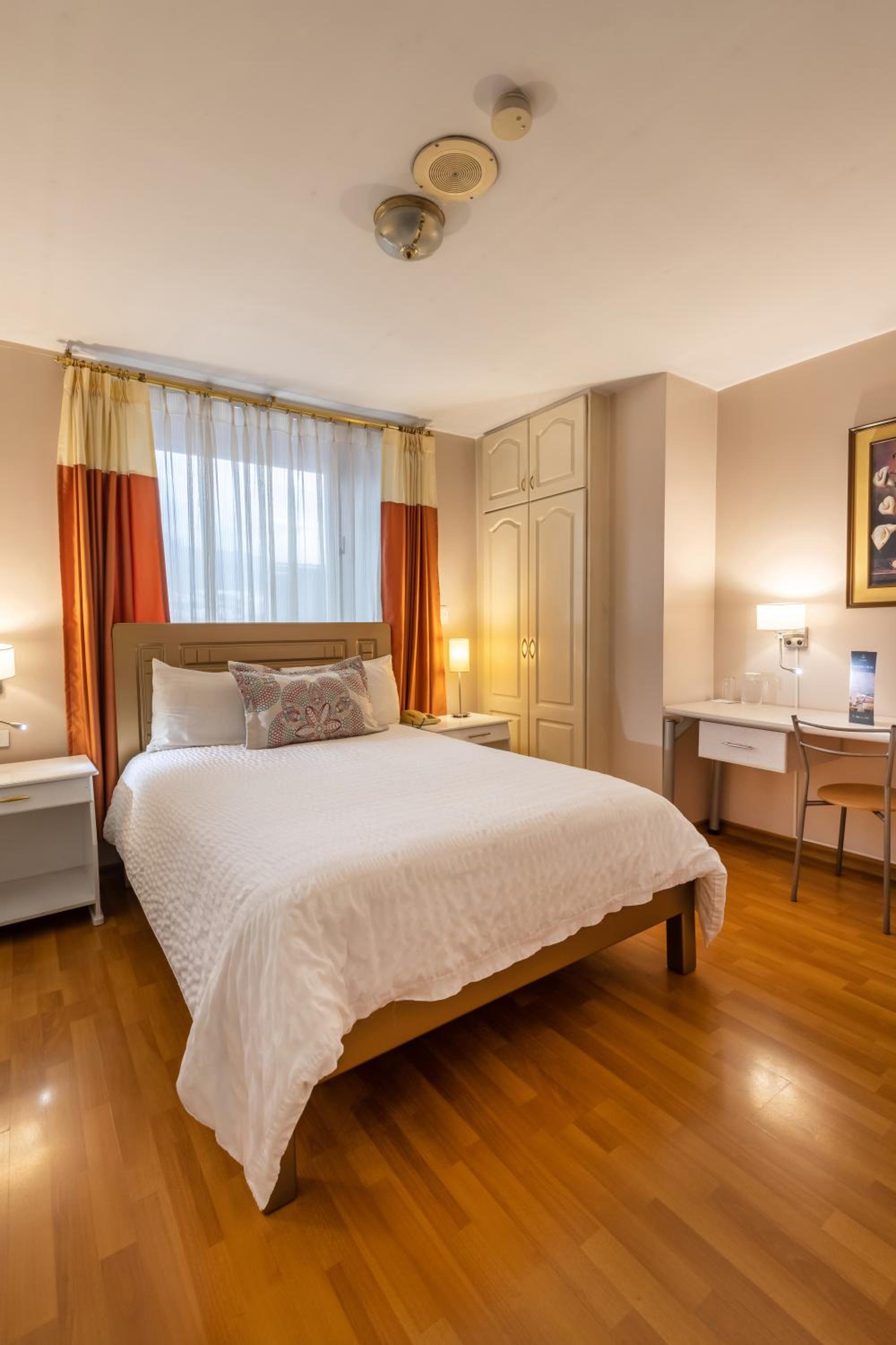 Single Room photo 3