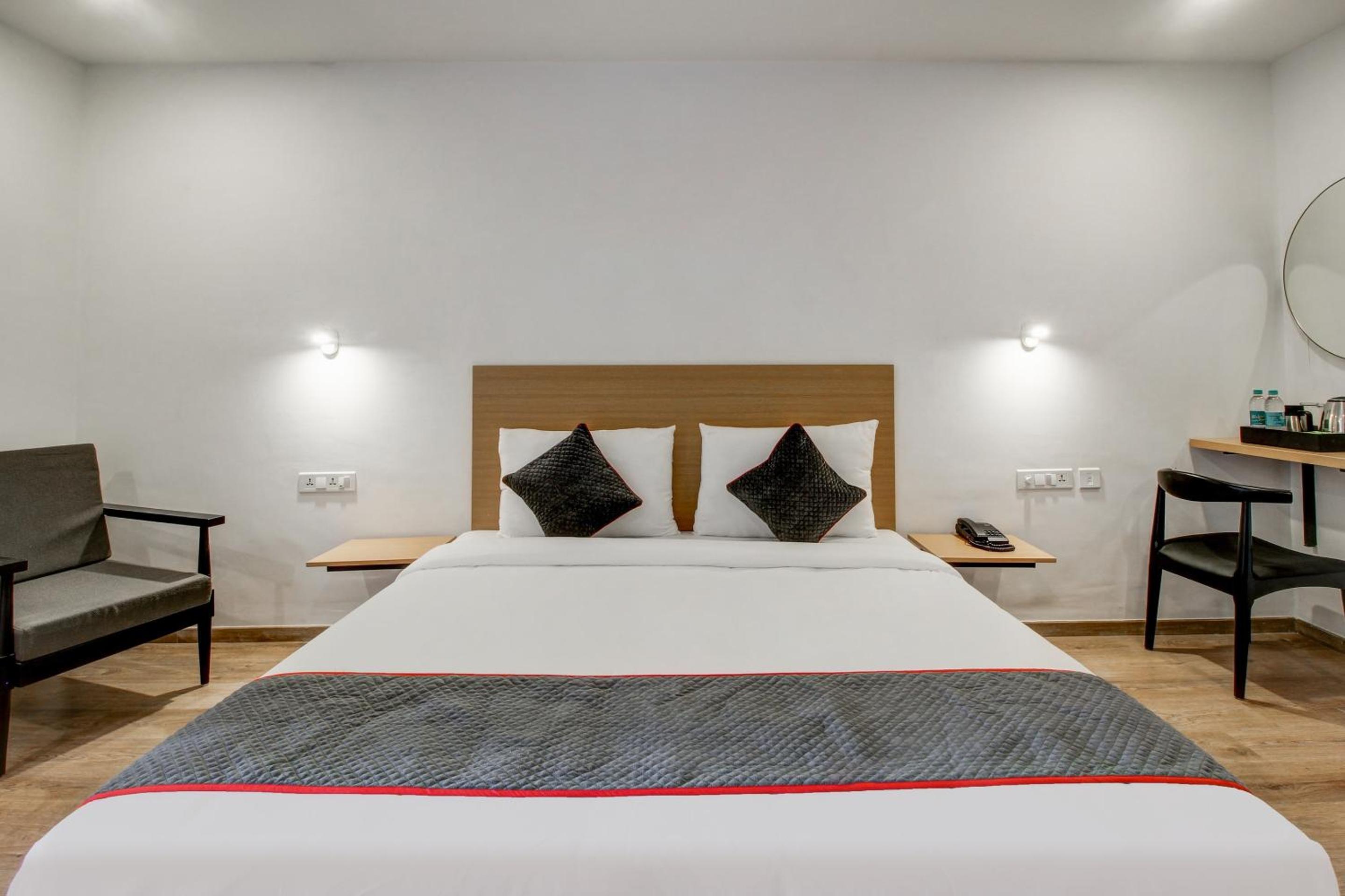 Classic Triple Room - Photo 24