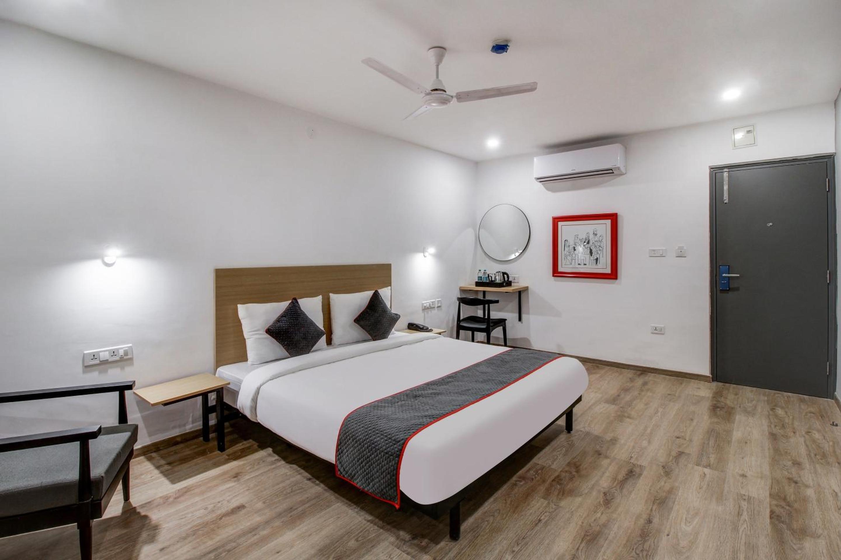 Classic Triple Room - Photo 28