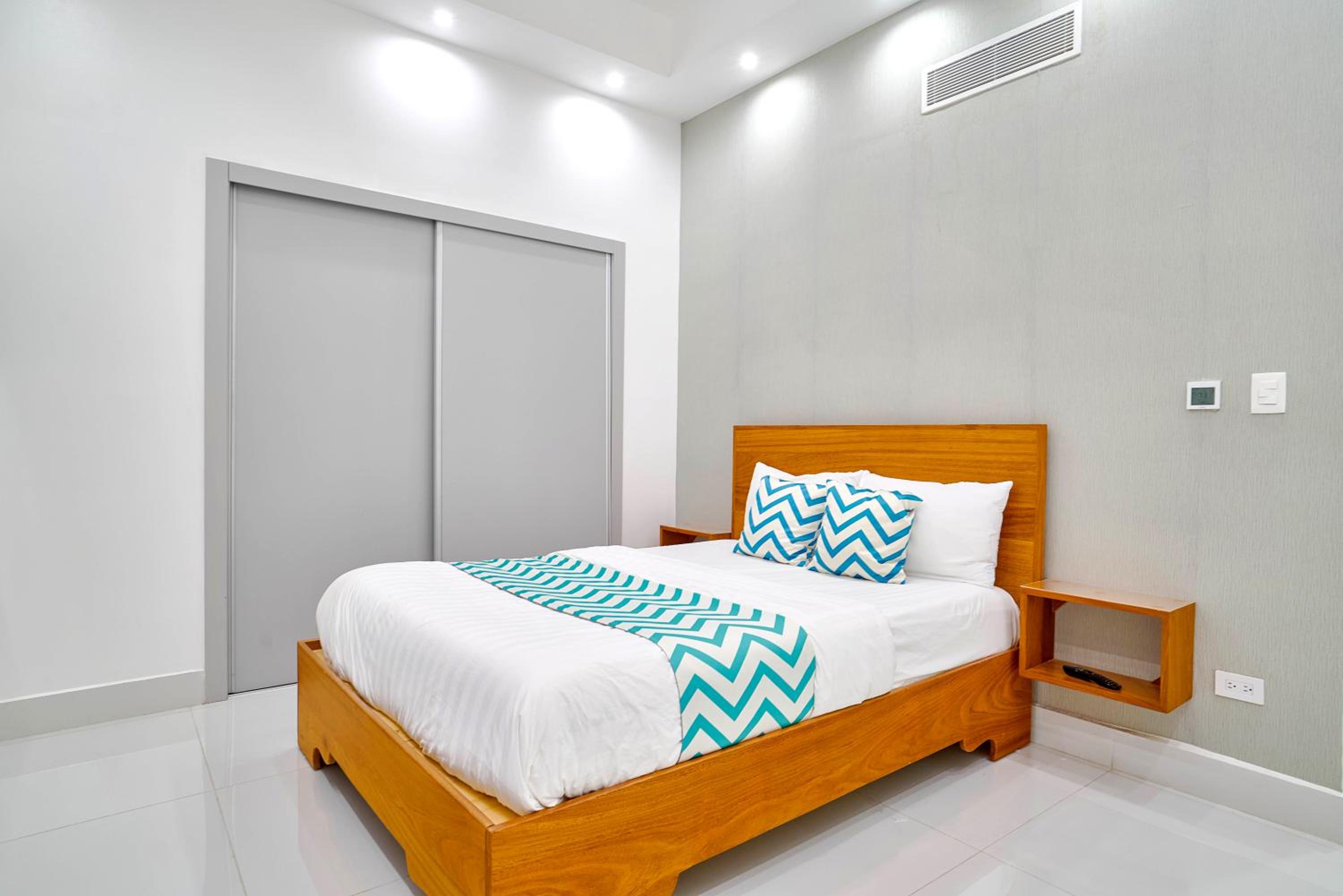 One-Bedroom Apartment - Photo 34