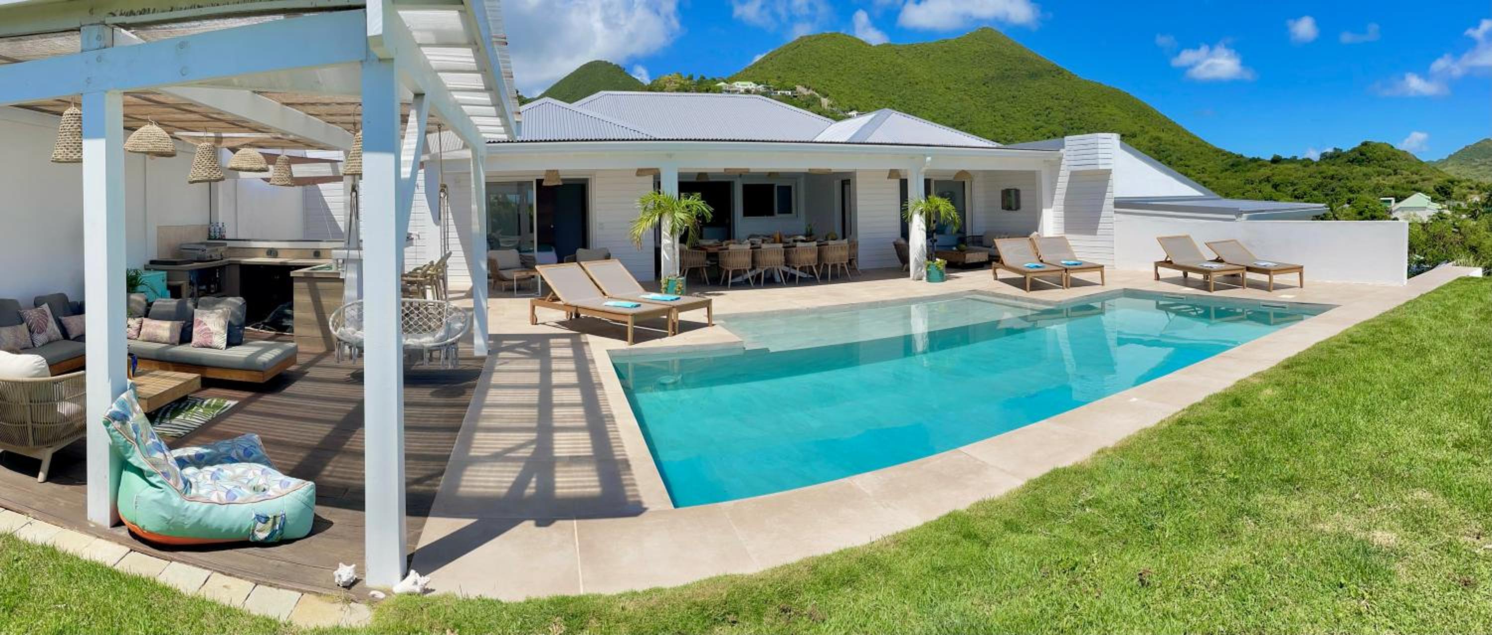 Villa with Sea View photo 1