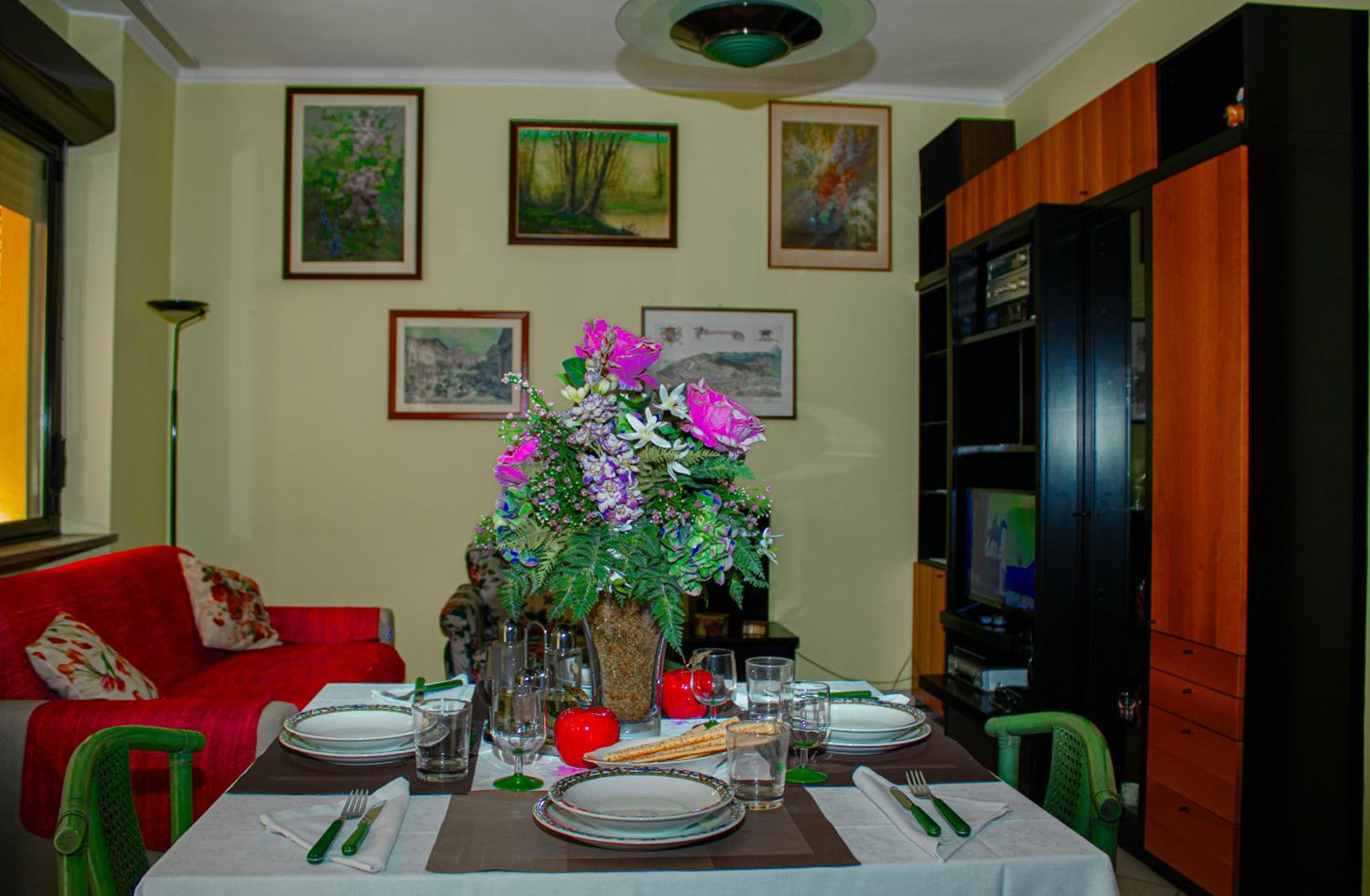 Two-Bedroom House photo 2