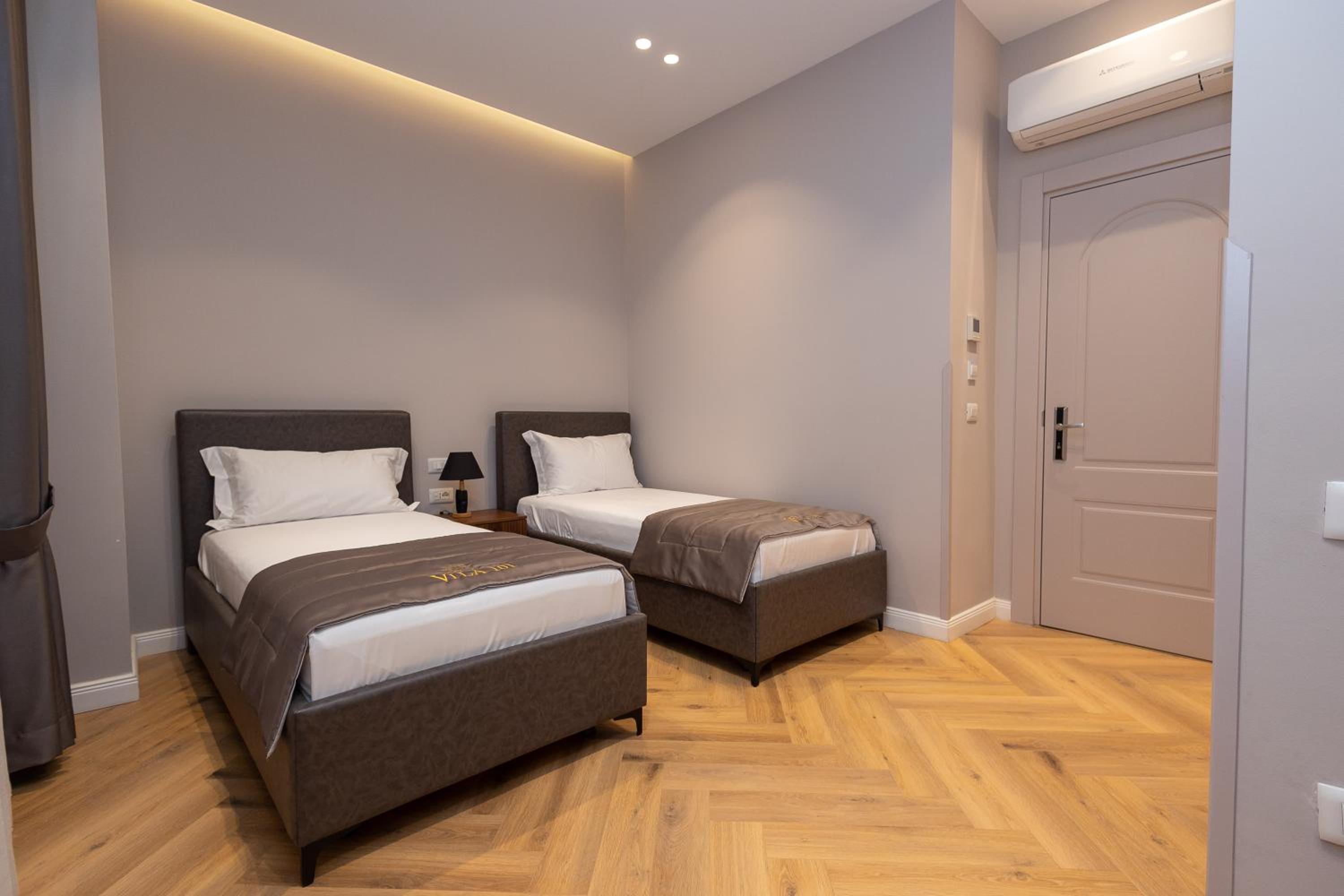 Standard Twin Room photo 2