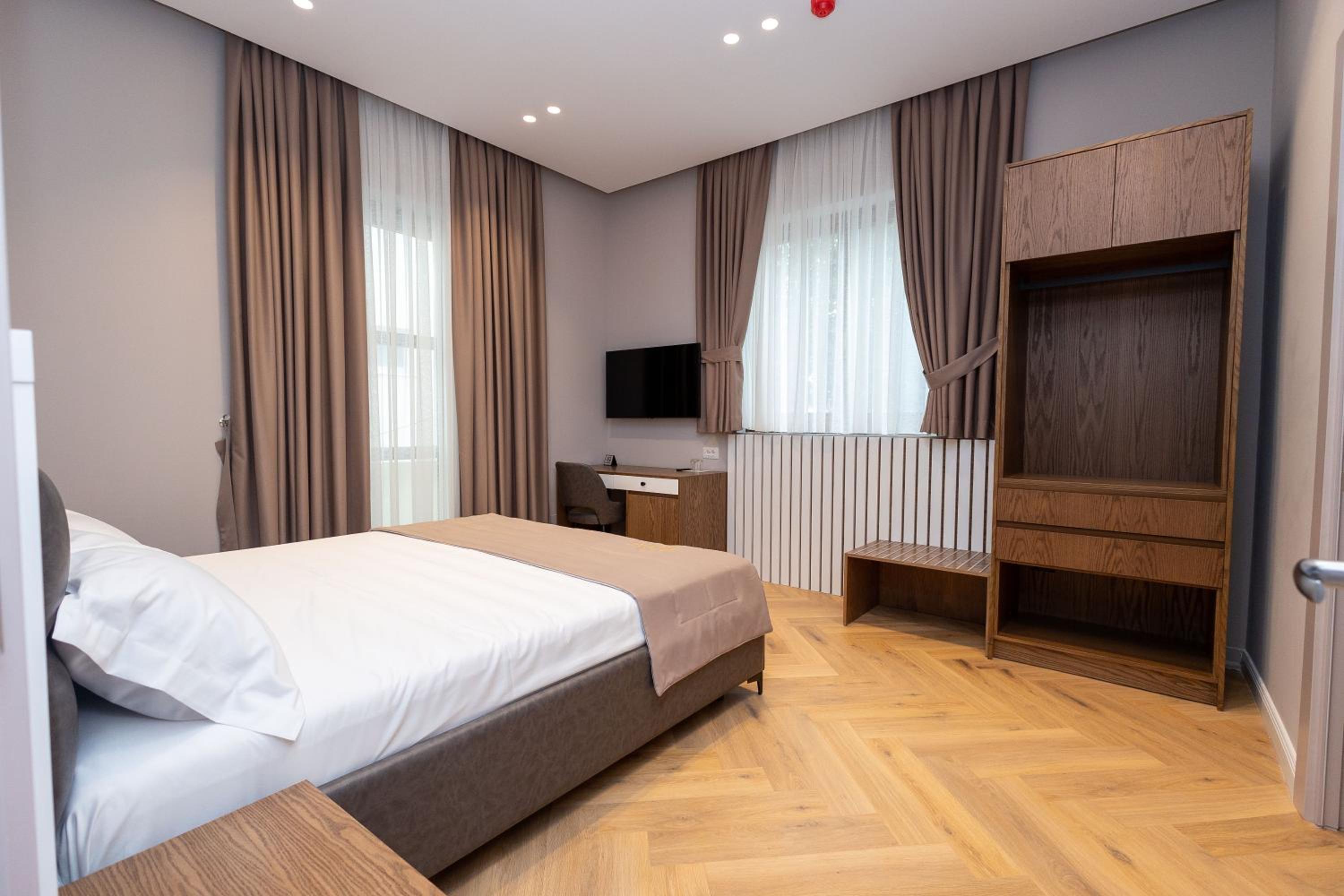 Standard Double Room with Balcony photo 2