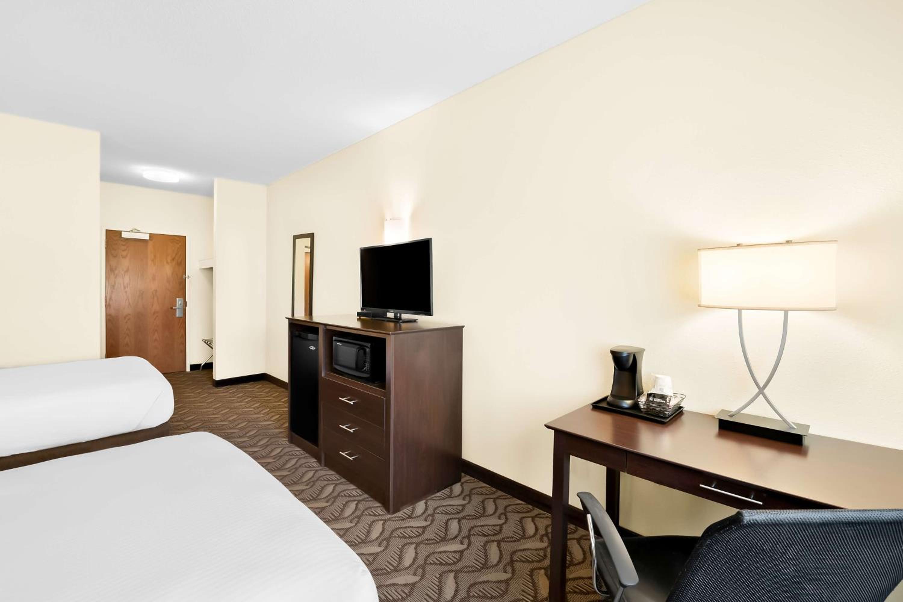 Double Room with Two Double Beds photo 3