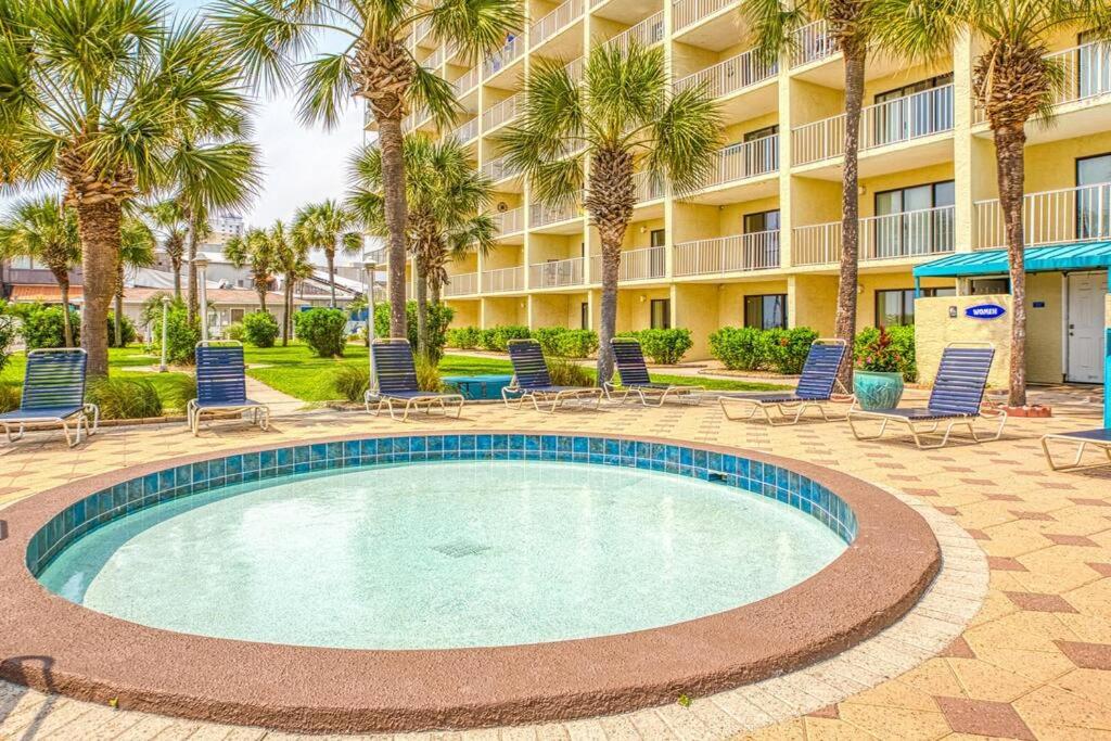 One-Bedroom Apartment - Oceanfront photo 3