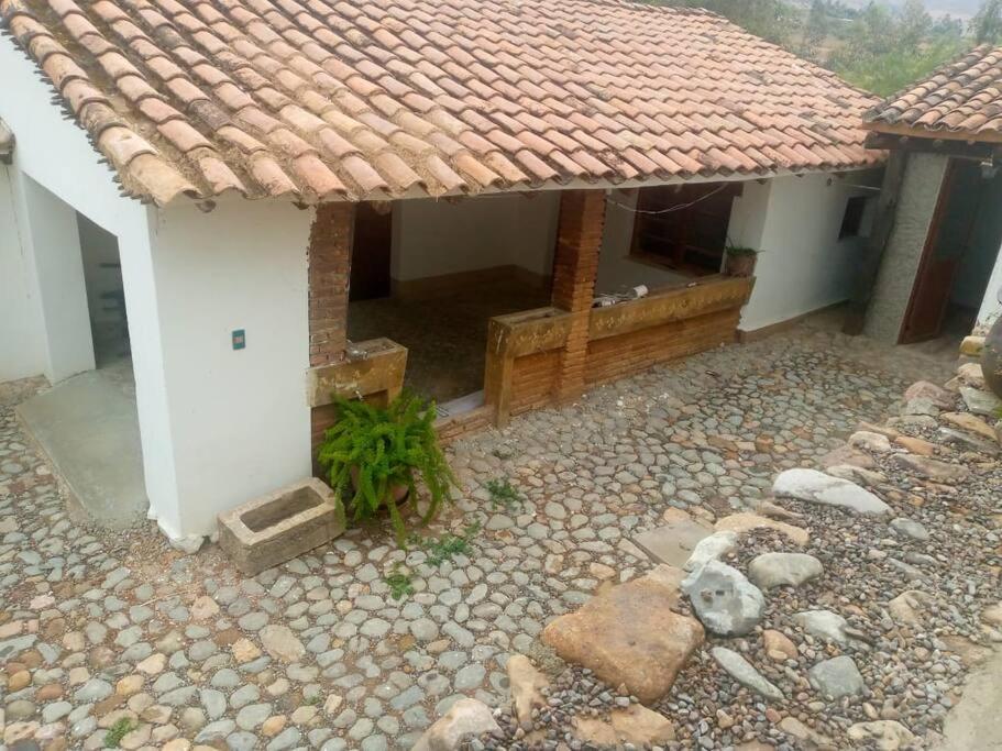 Six-Bedroom House photo 1
