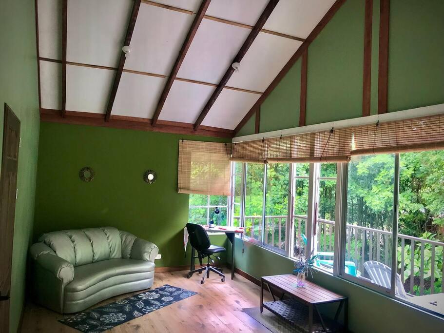 Three-Bedroom House photo 3