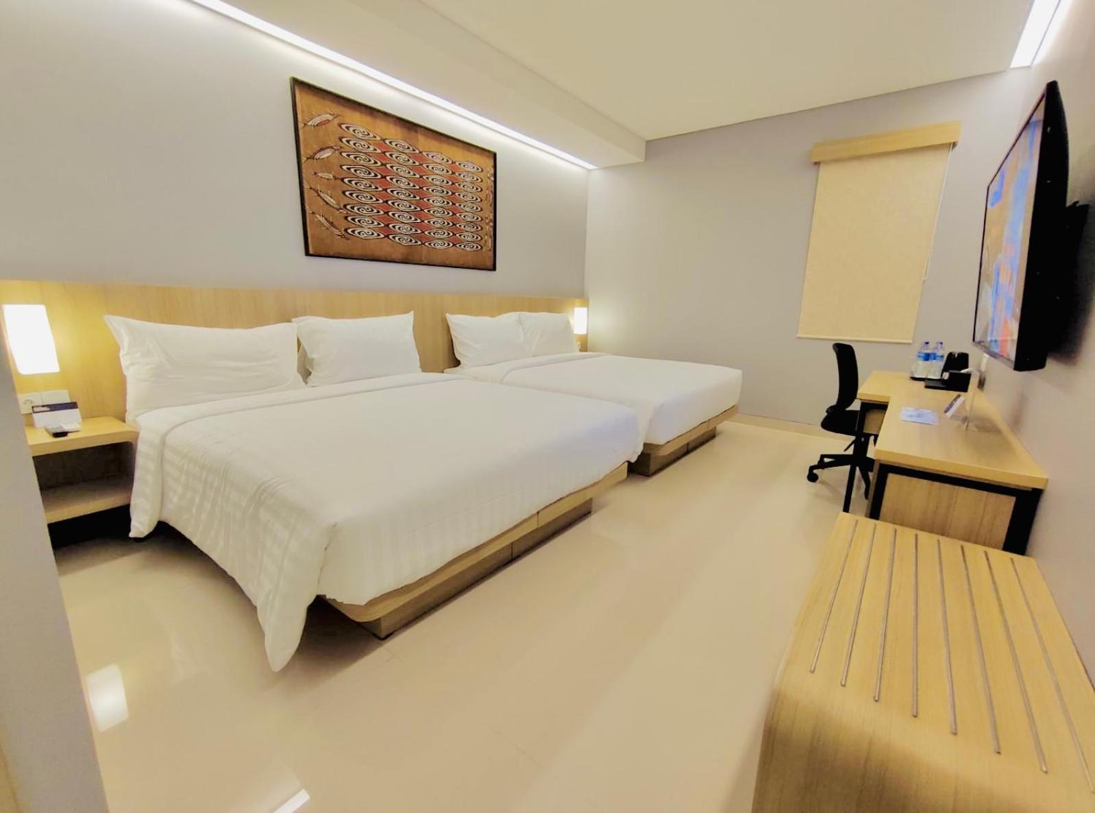 Family Suite with Two Double Beds - Non-Smoking  - Photo 5
