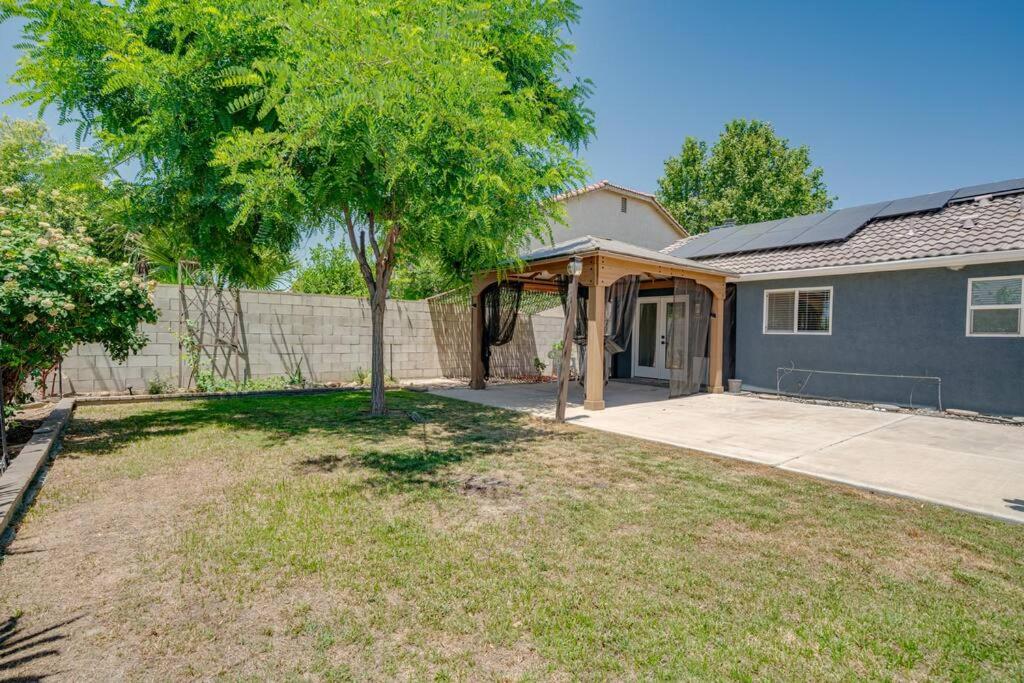 Four-Bedroom House photo 3