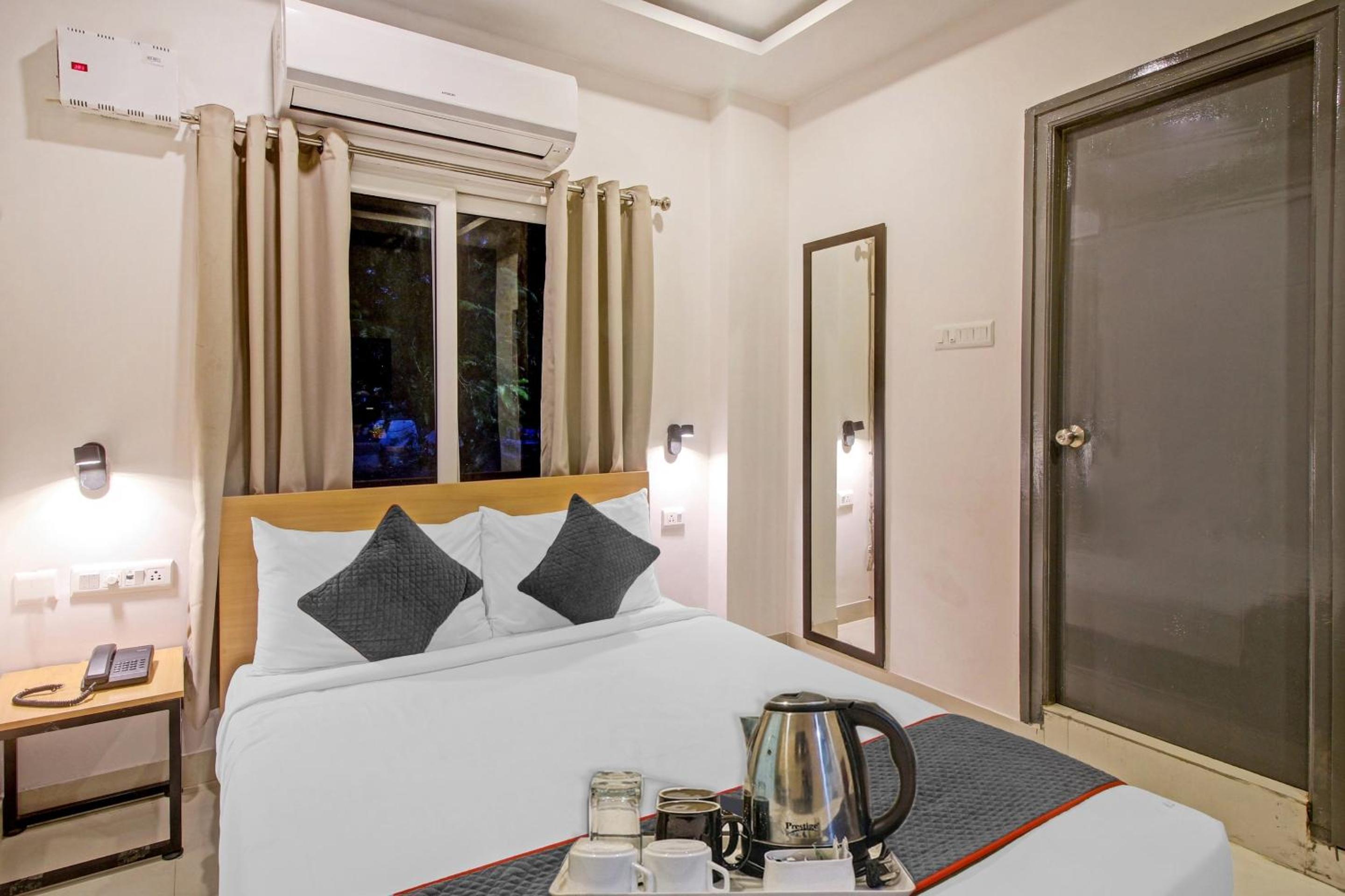 Classic Triple Room - Photo 1