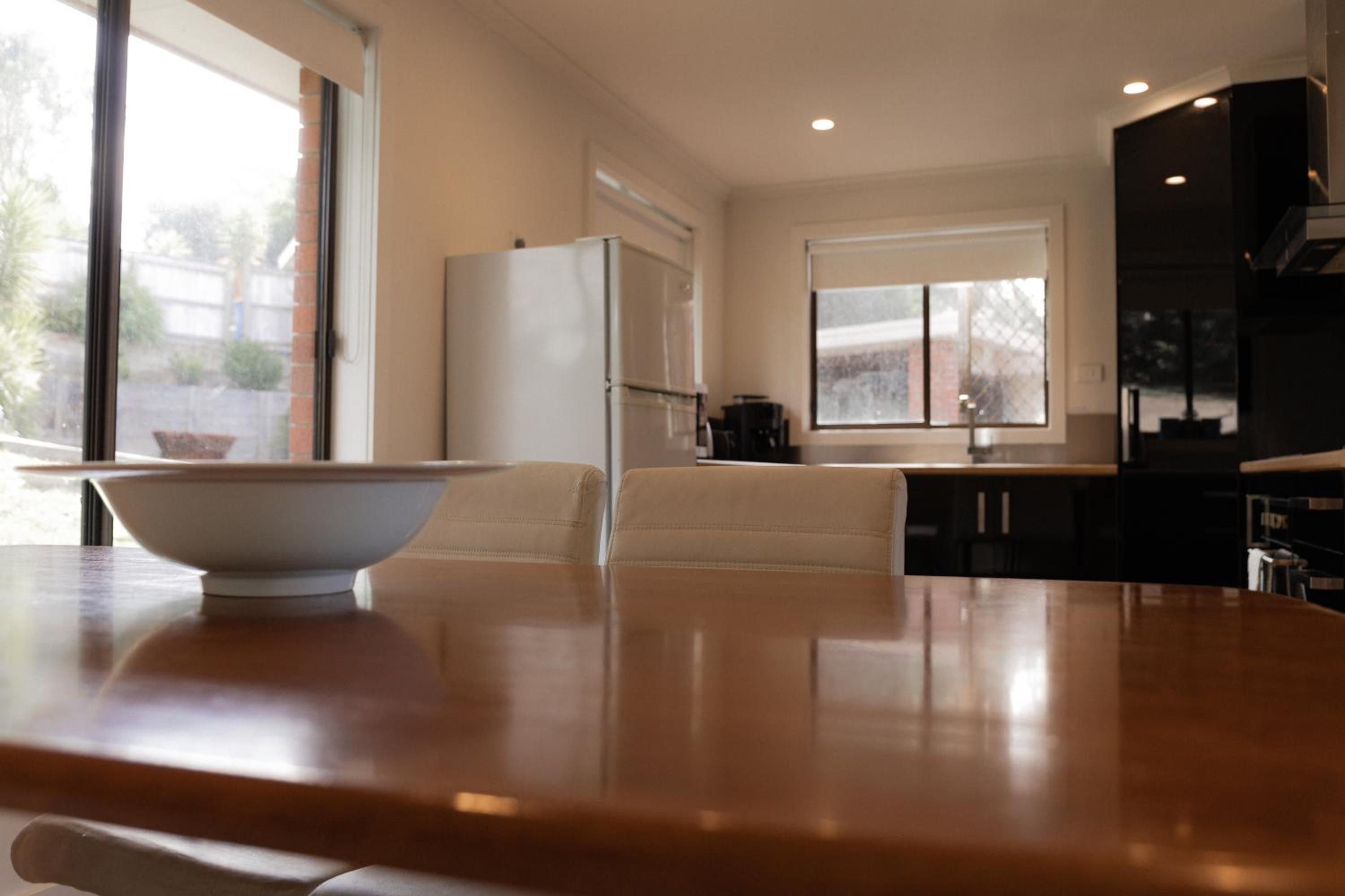 Five-Bedroom House photo 2