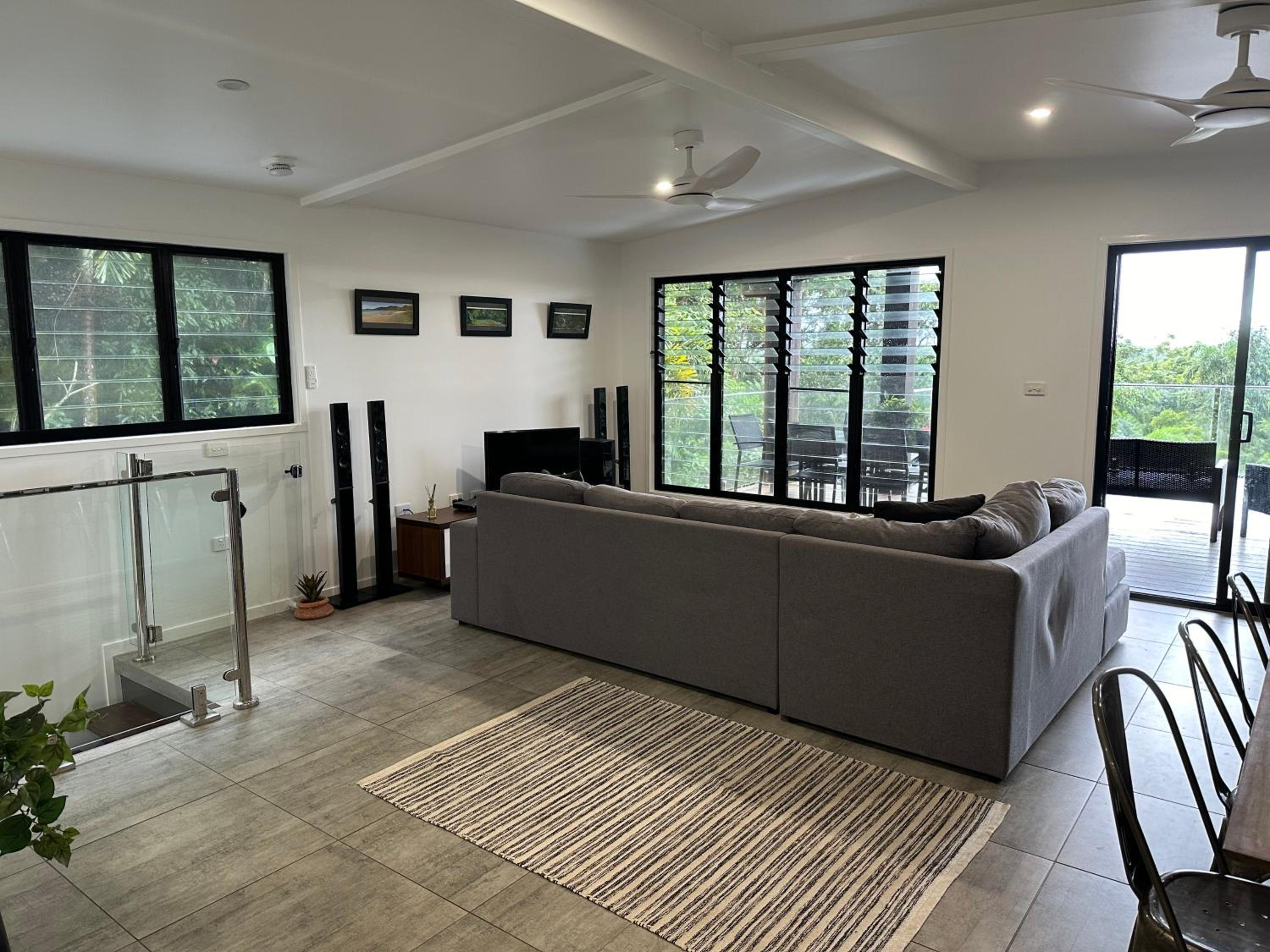 Three-Bedroom House photo 3