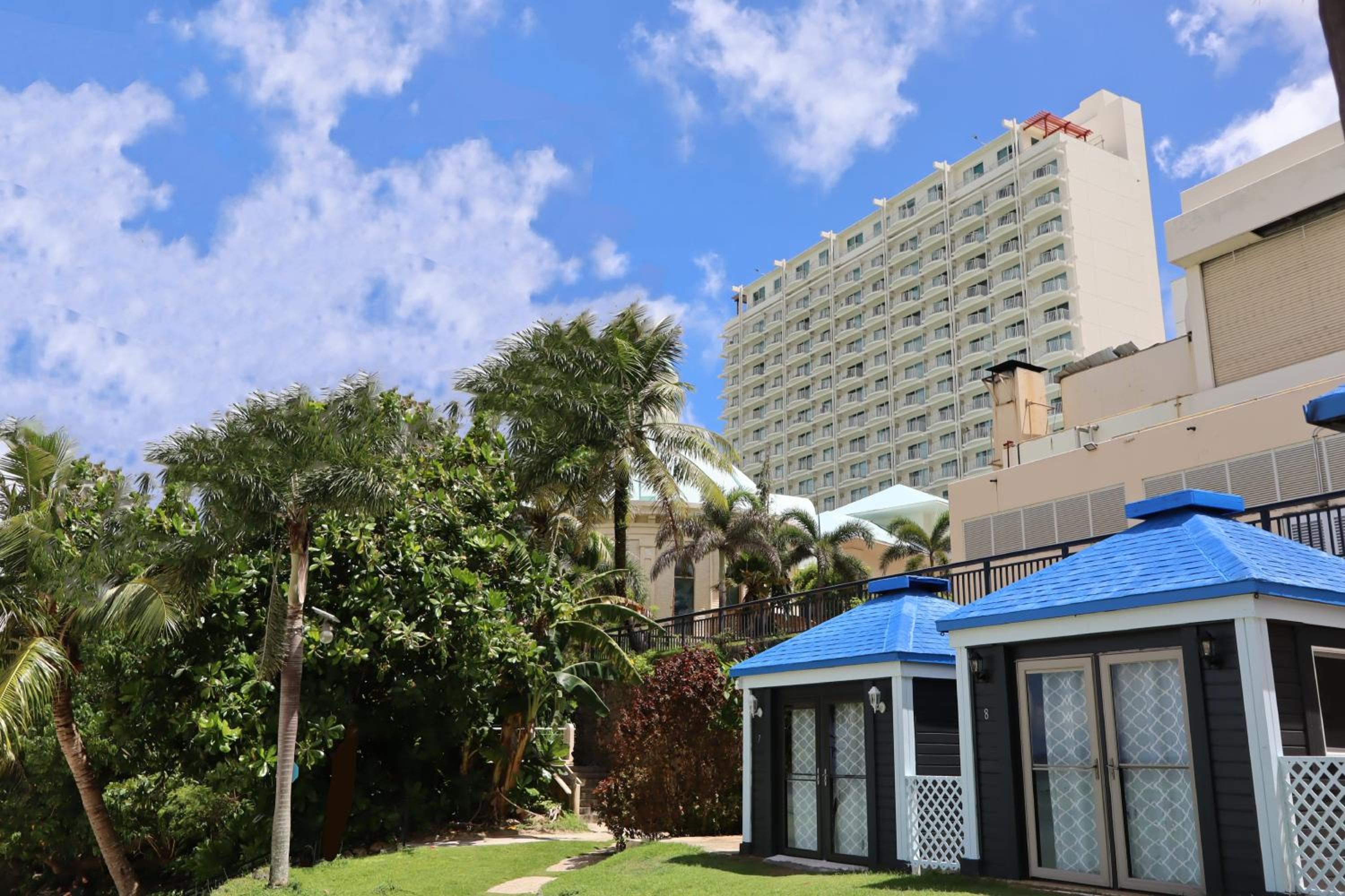 Ocean Front Club With One Beach Cabana Per 2 Nights photo 1
