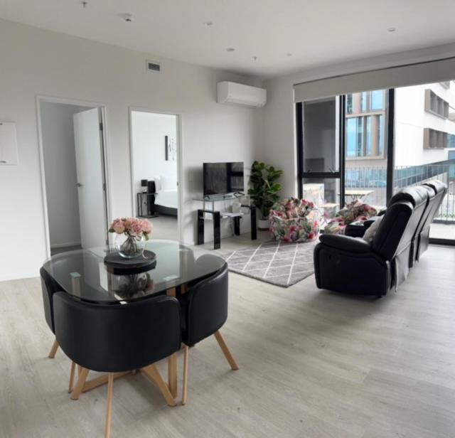 Two-Bedroom Deluxe Apartment with Balcony photo 3