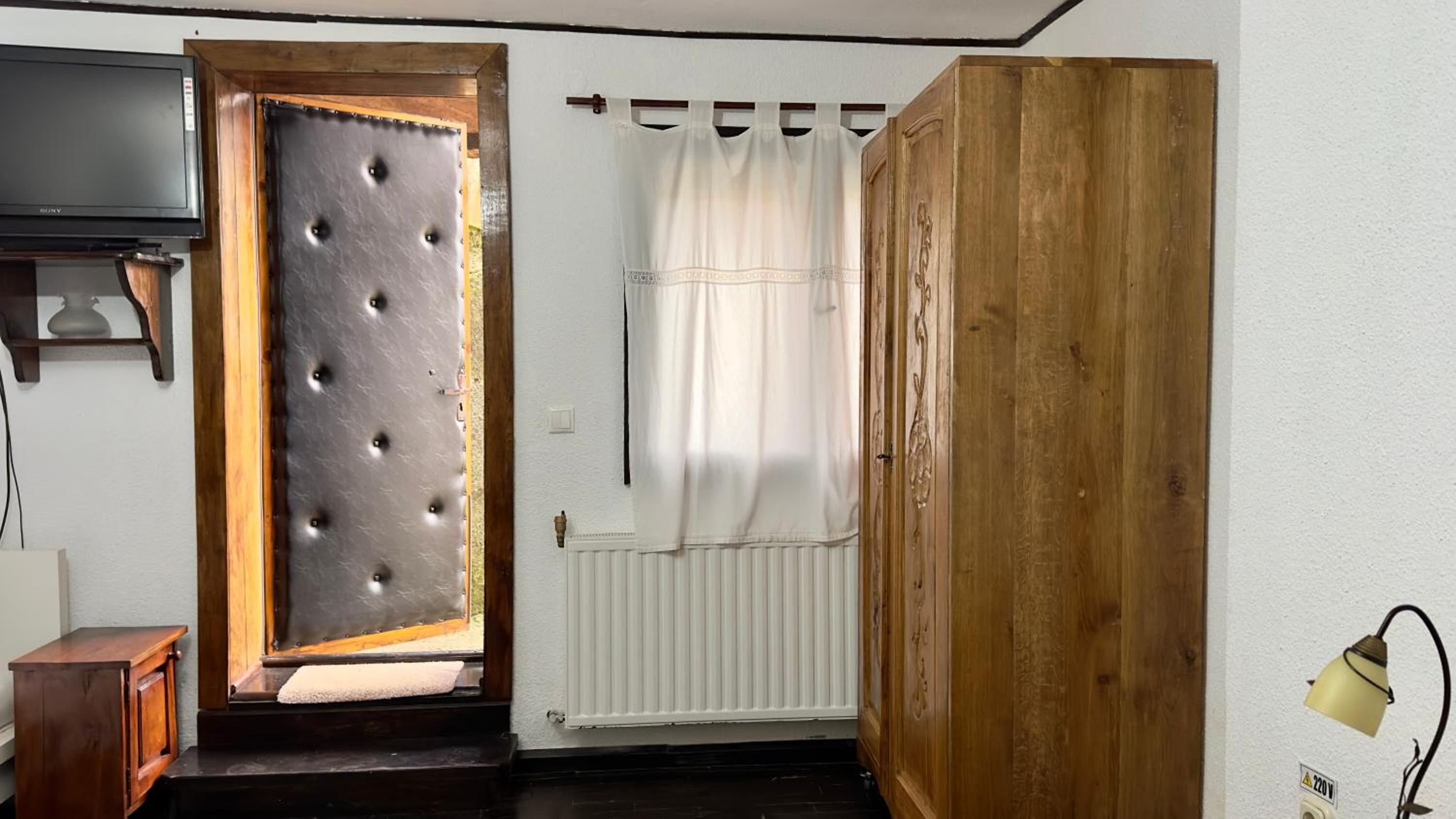 Double or Twin Room with Shower photo 2