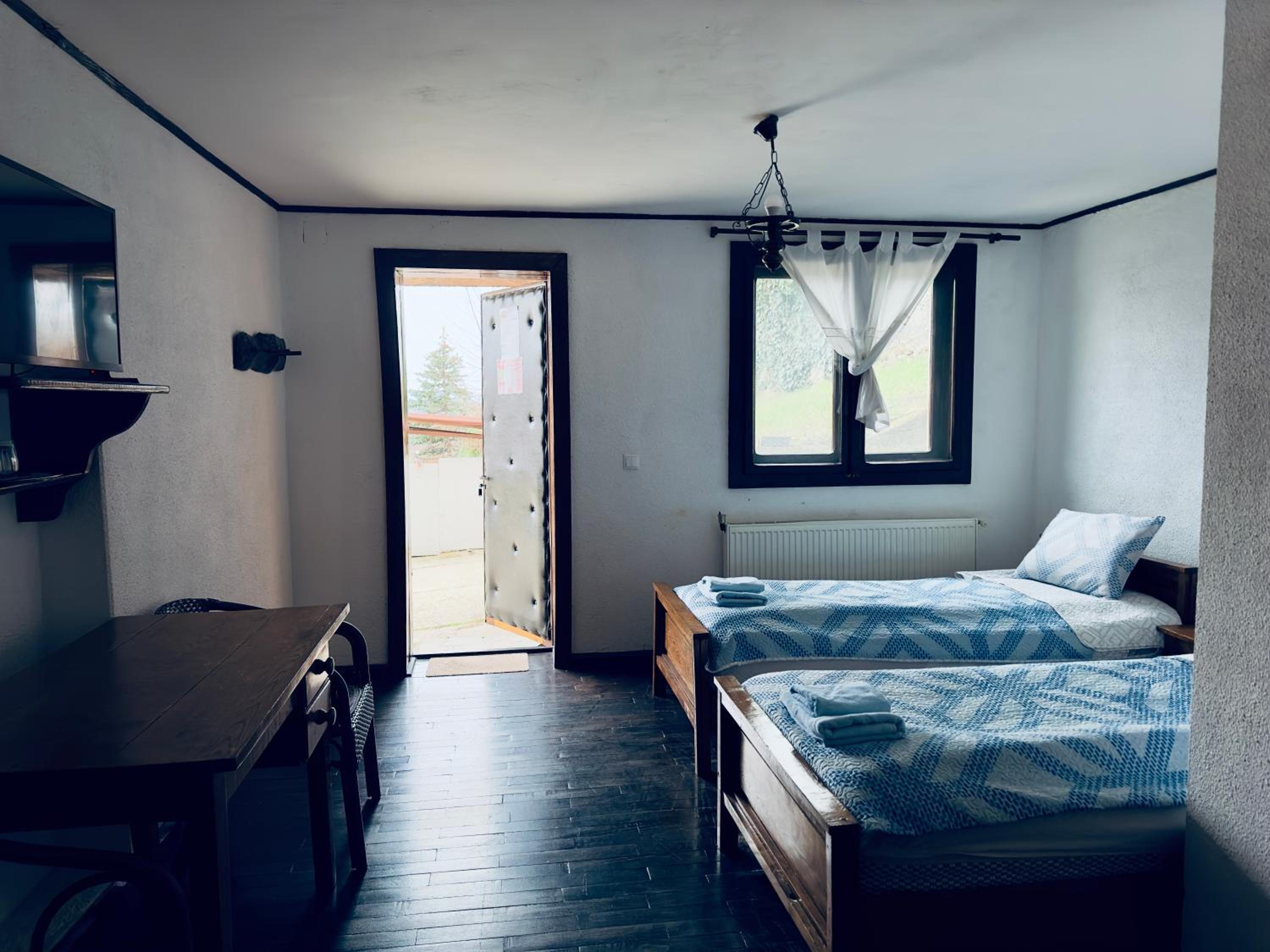Deluxe Double Room with Shower photo 1