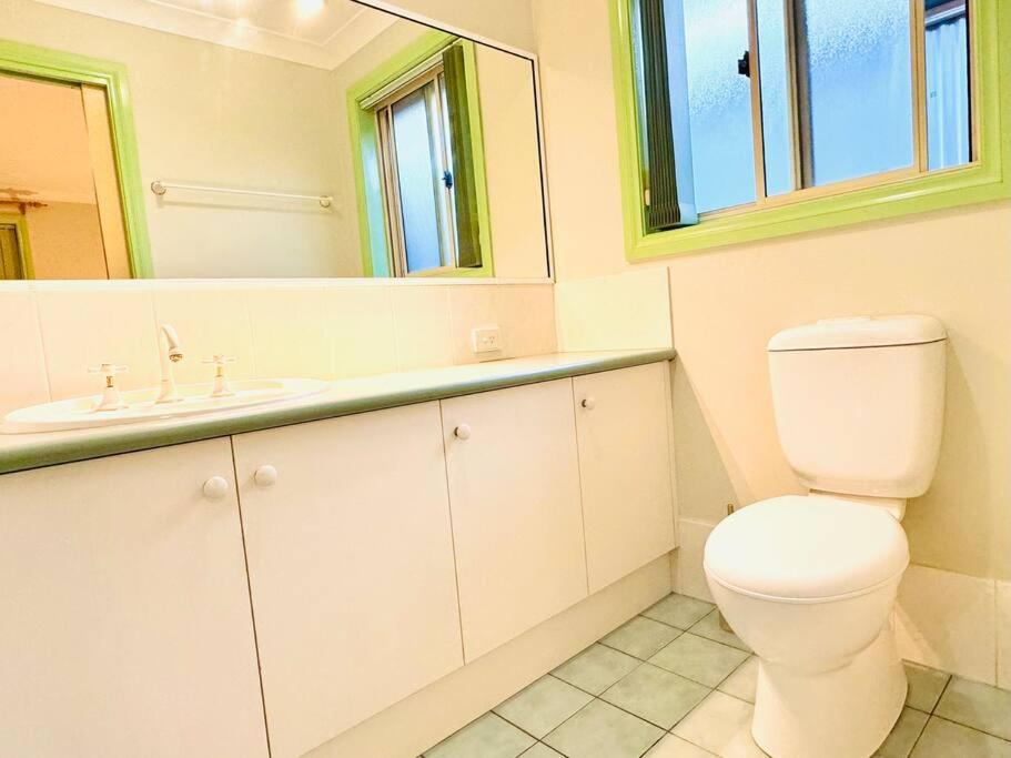 Three-Bedroom House photo 3