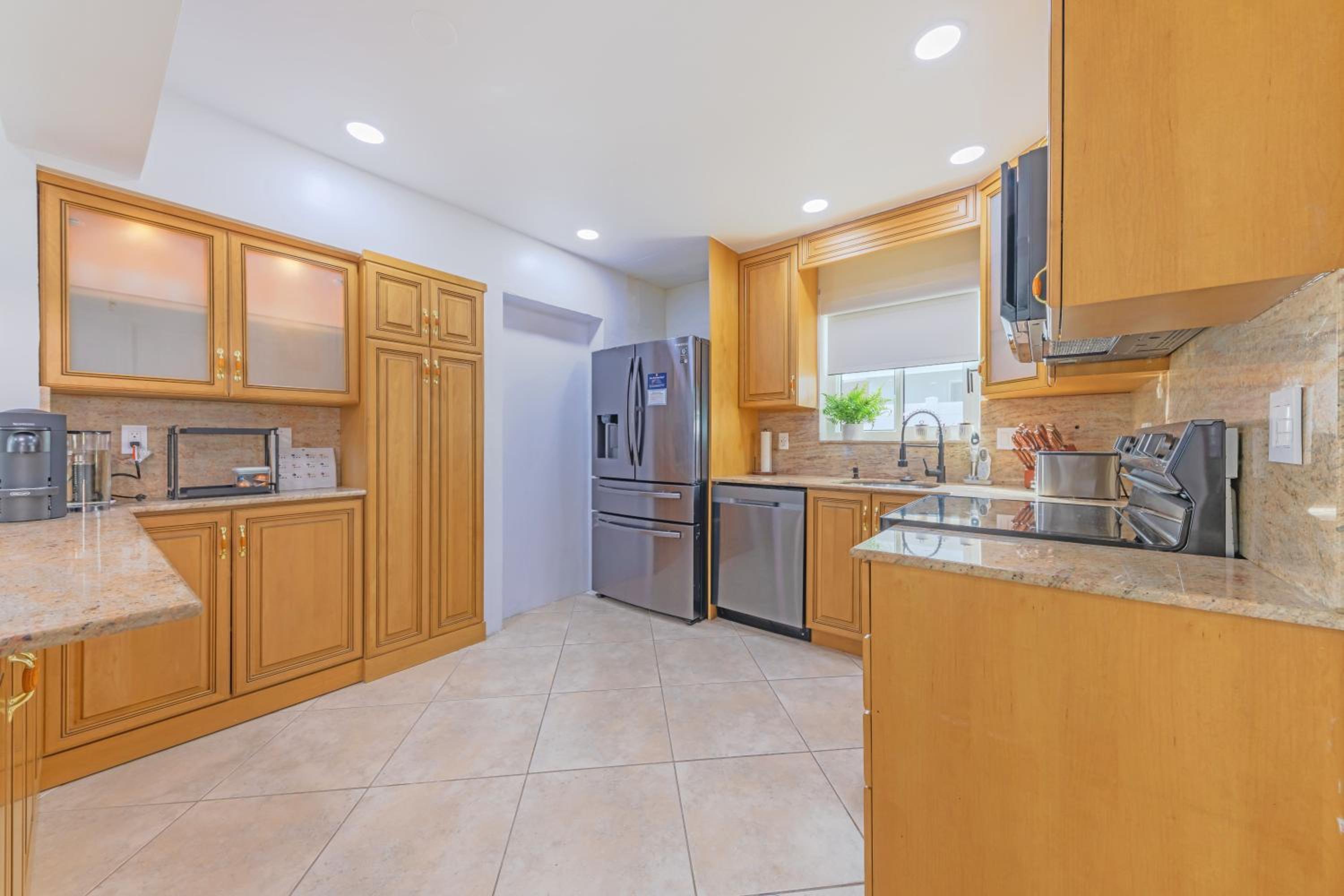 Three-Bedroom House photo 1