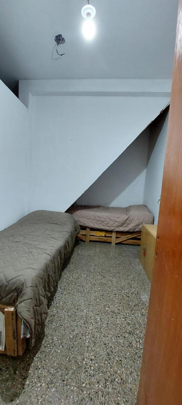 Six-Bedroom House photo 2