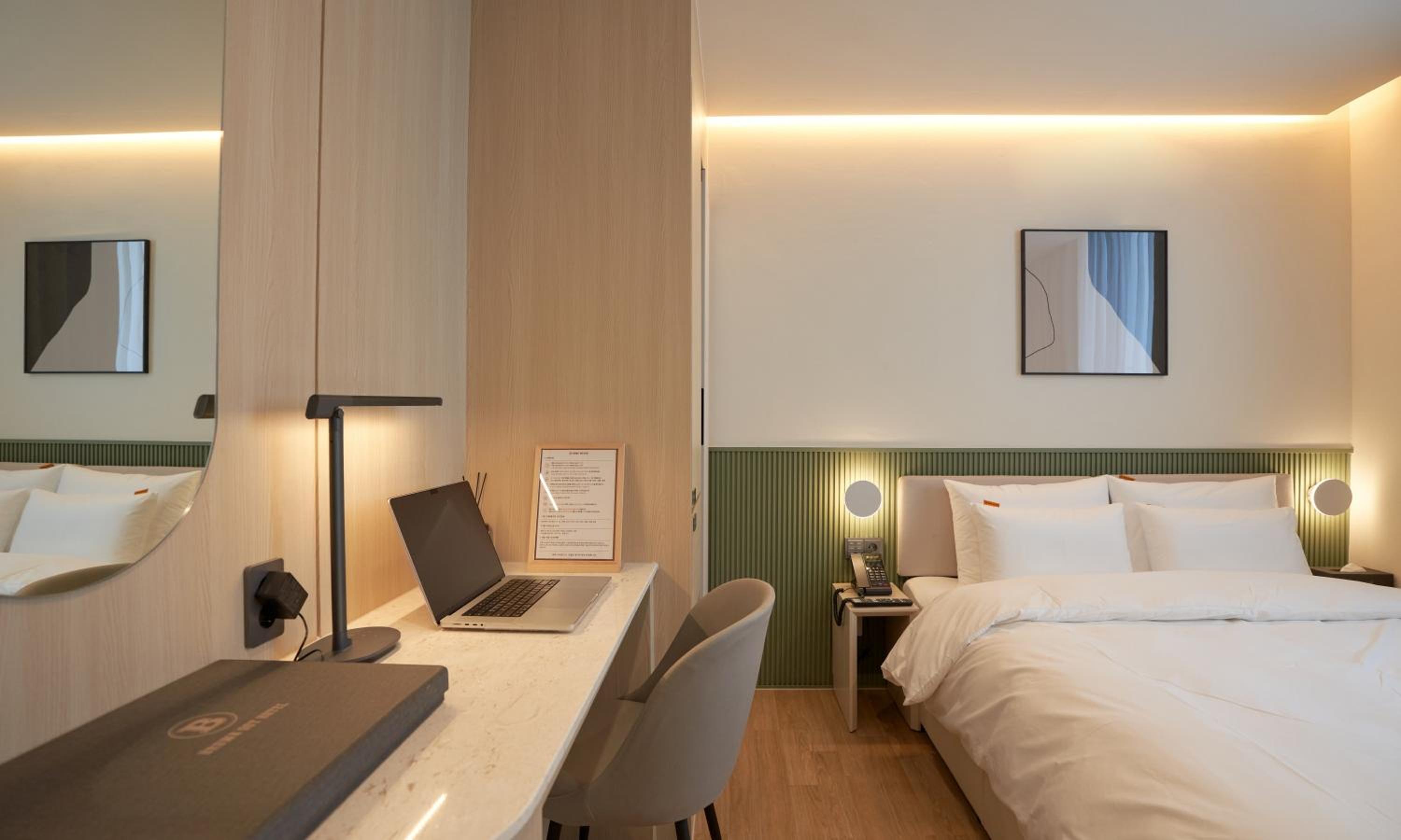 Deluxe Double Room - Photo 2
