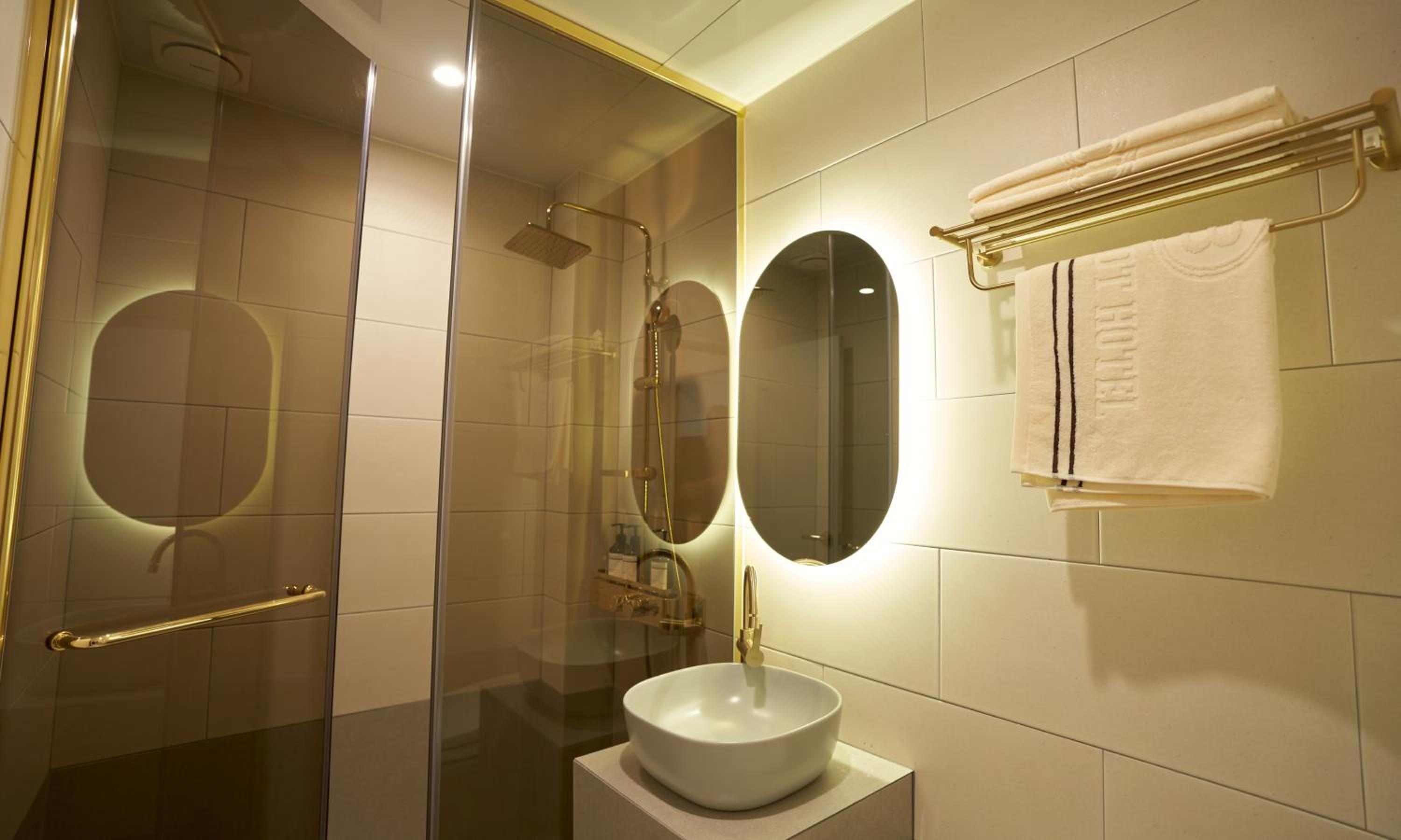 Deluxe Double Room - Photo 7