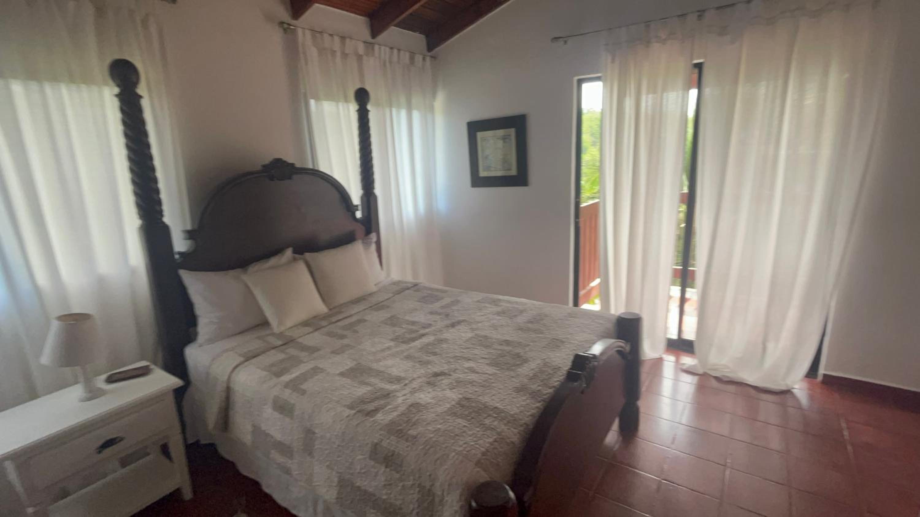 Queen Room with Garden View photo 3