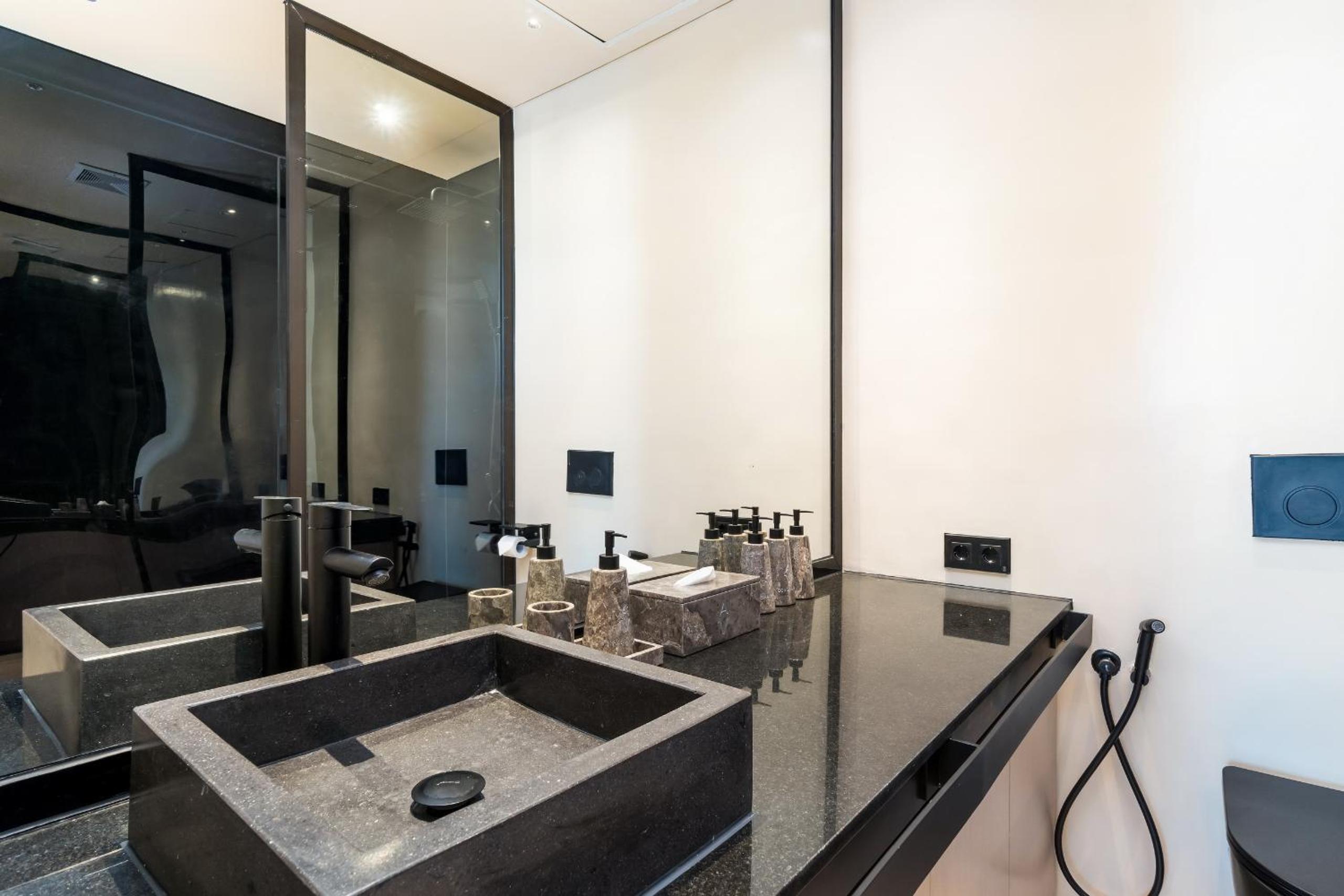 Apartment with Pool - 101 photo 3