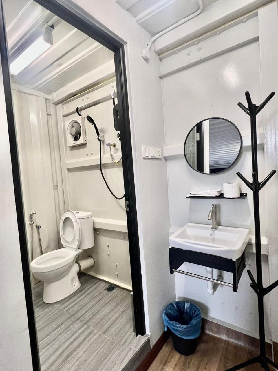 Deluxe Triple Room - Photo 8