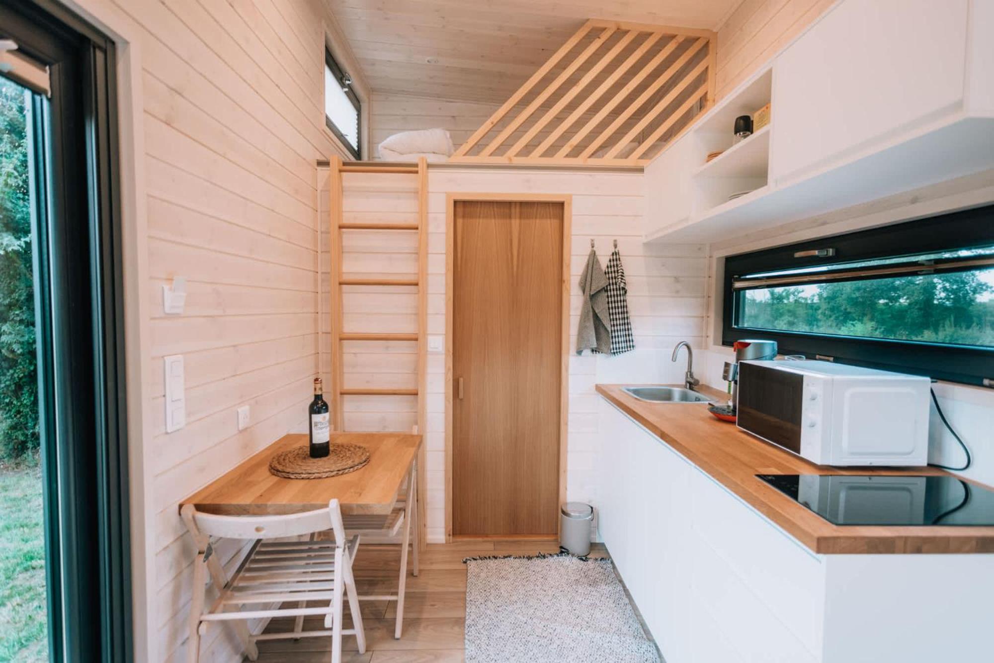 Mobile Home photo 3