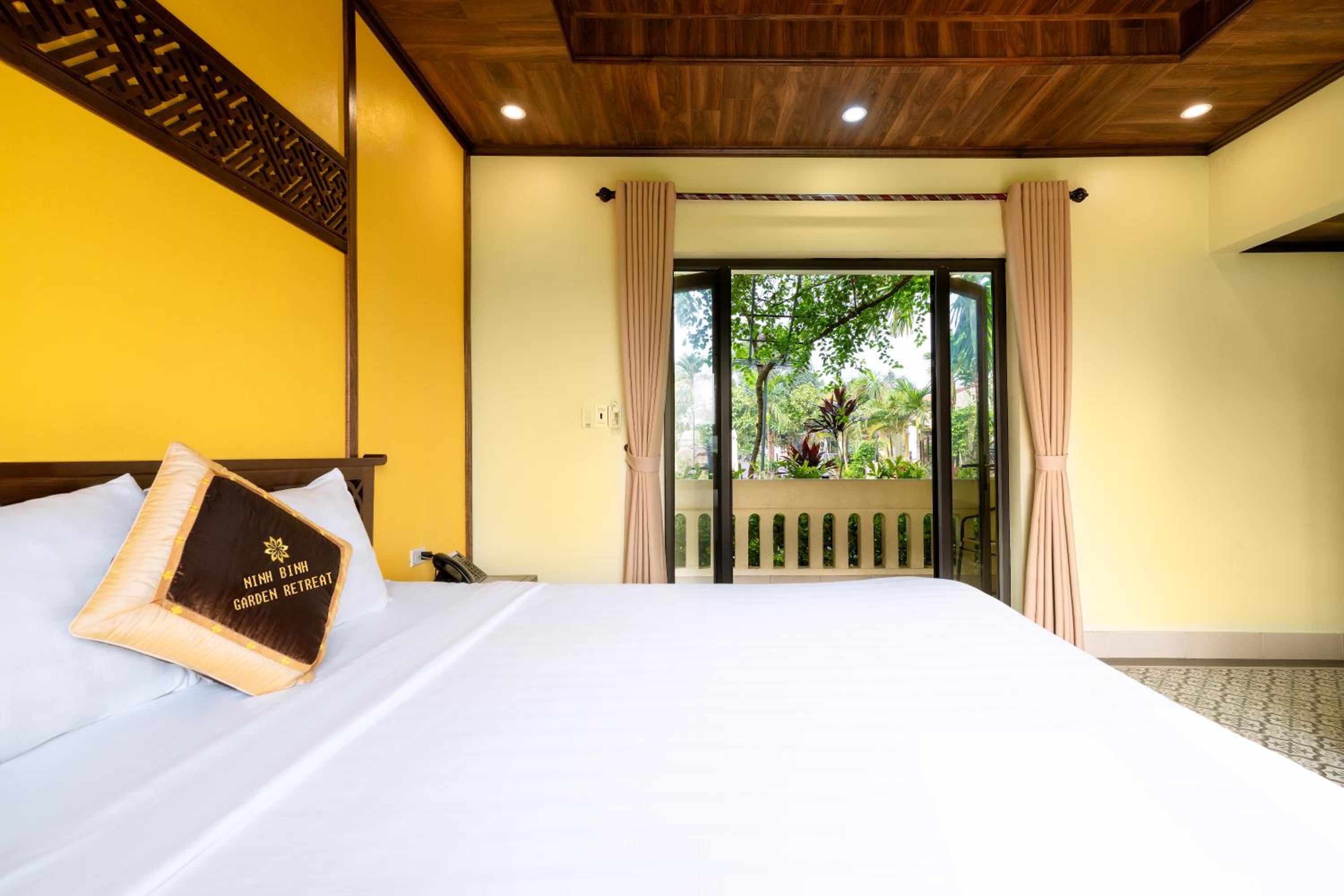 Deluxe Bungalow With Garden View photo 3