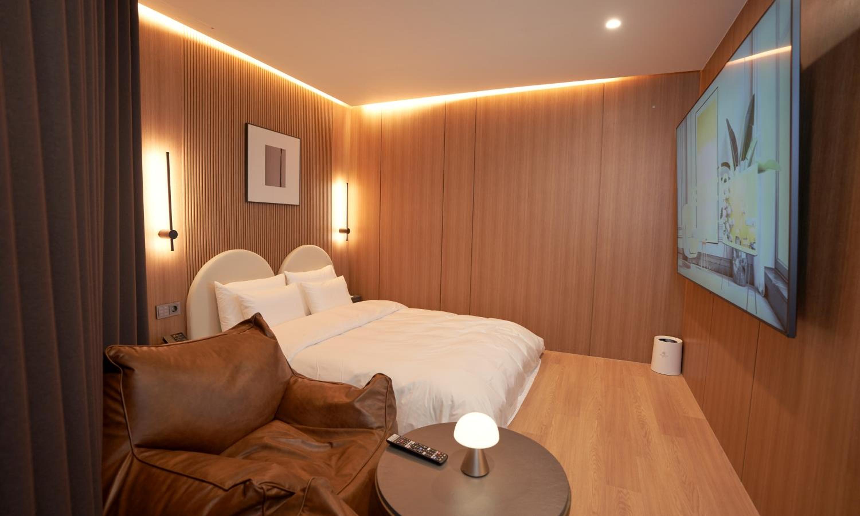 Deluxe Suite - Photo 9