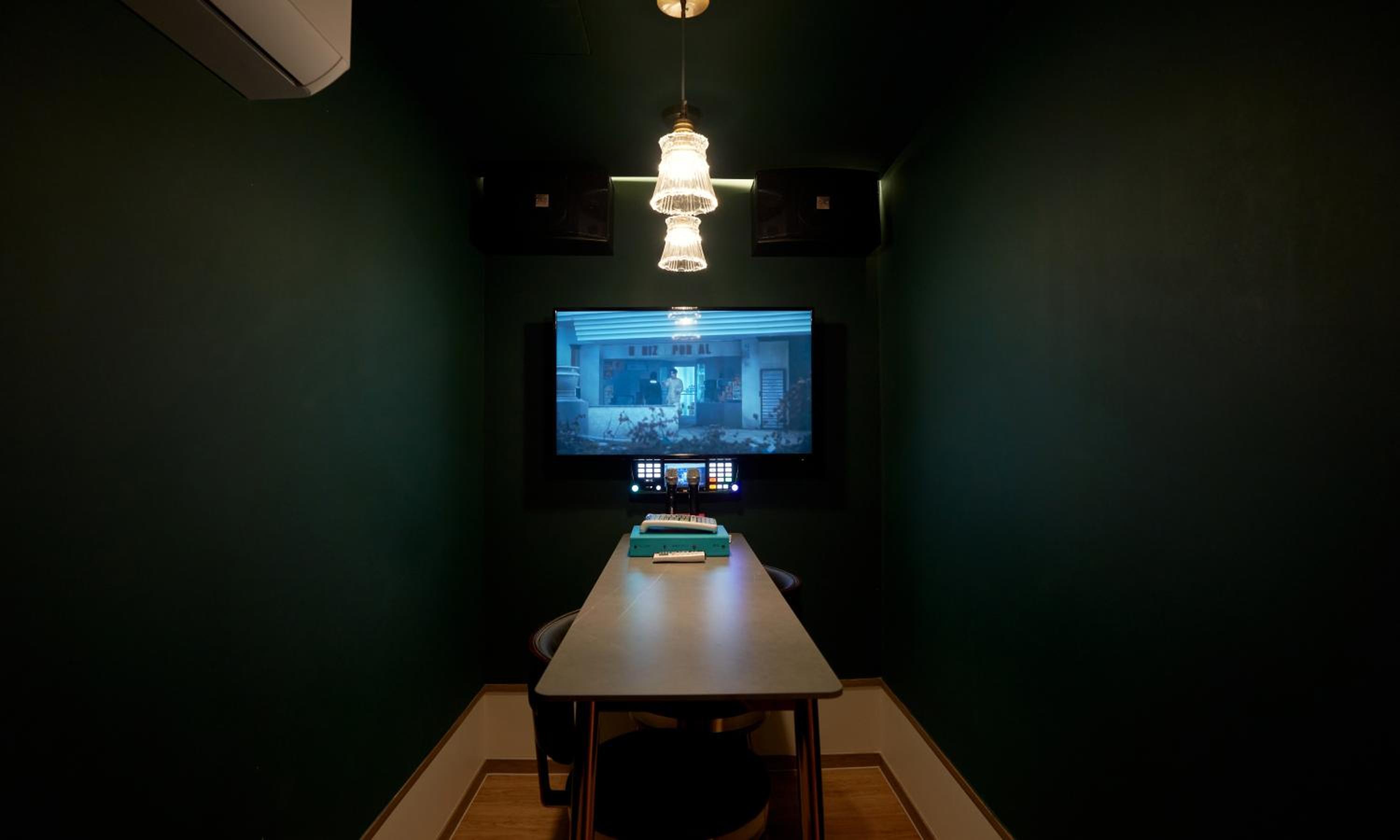 Superior King Room - Photo 3