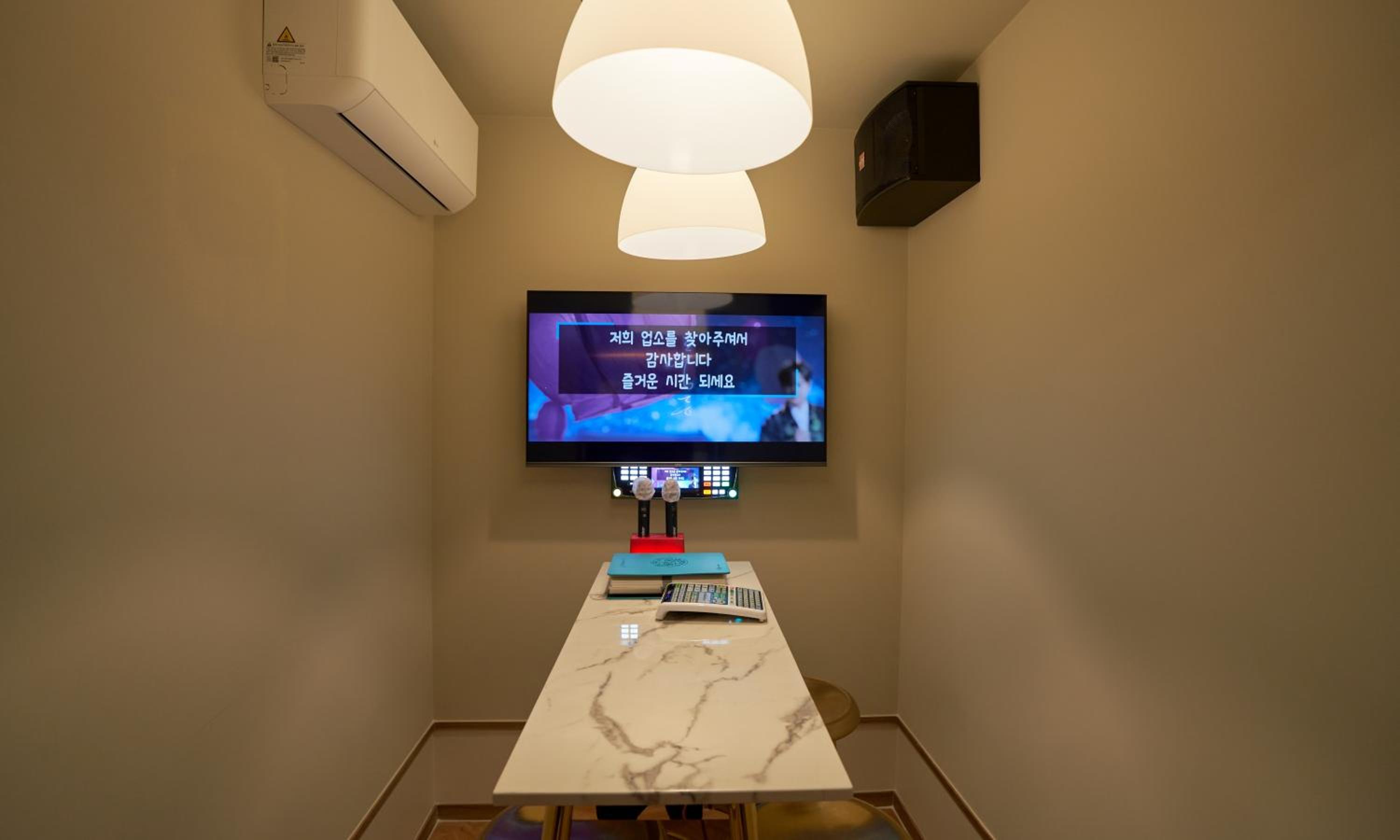 Family Studio - Photo 7