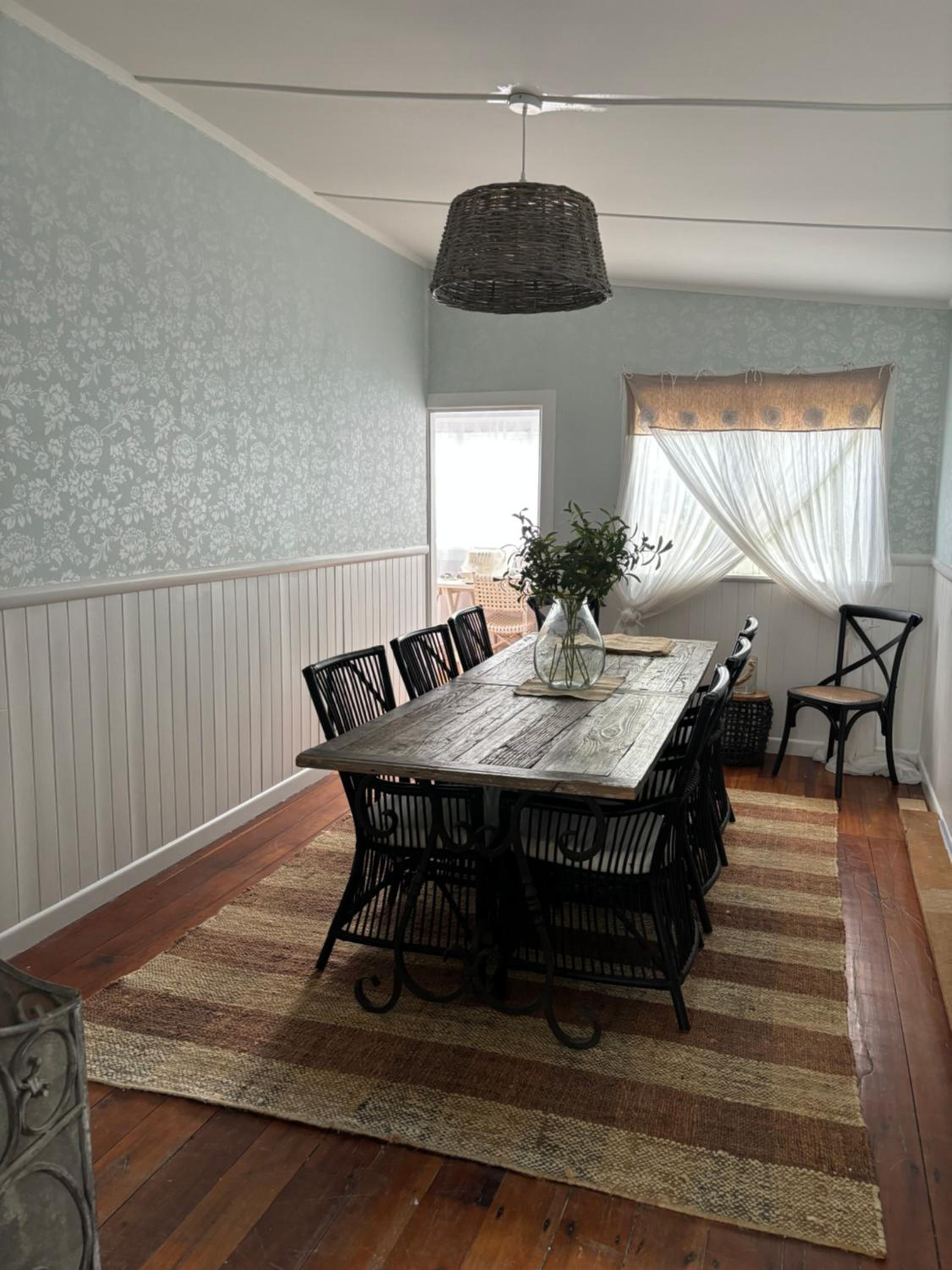 Three-Bedroom House photo 3