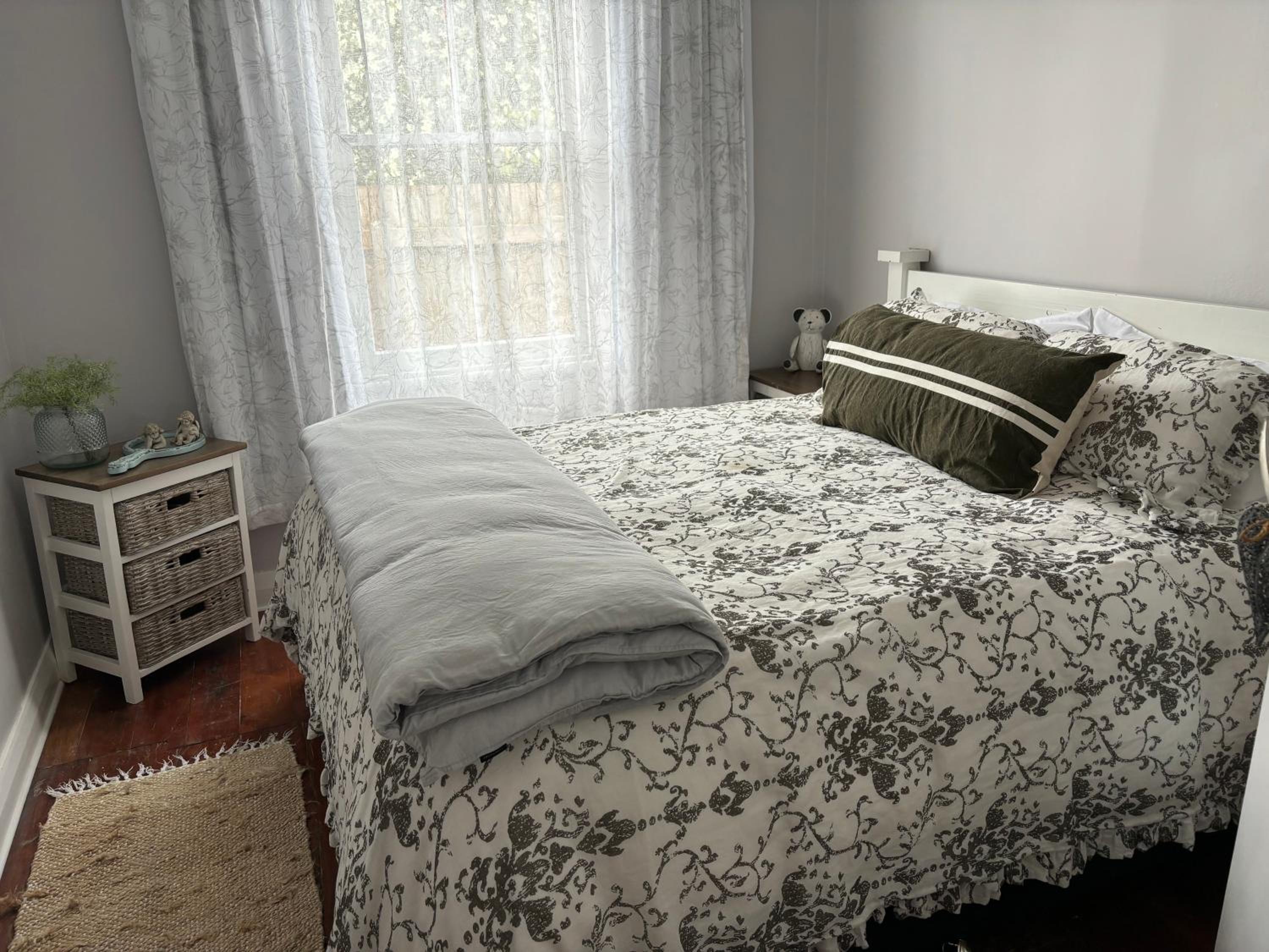 Three-Bedroom House photo 1