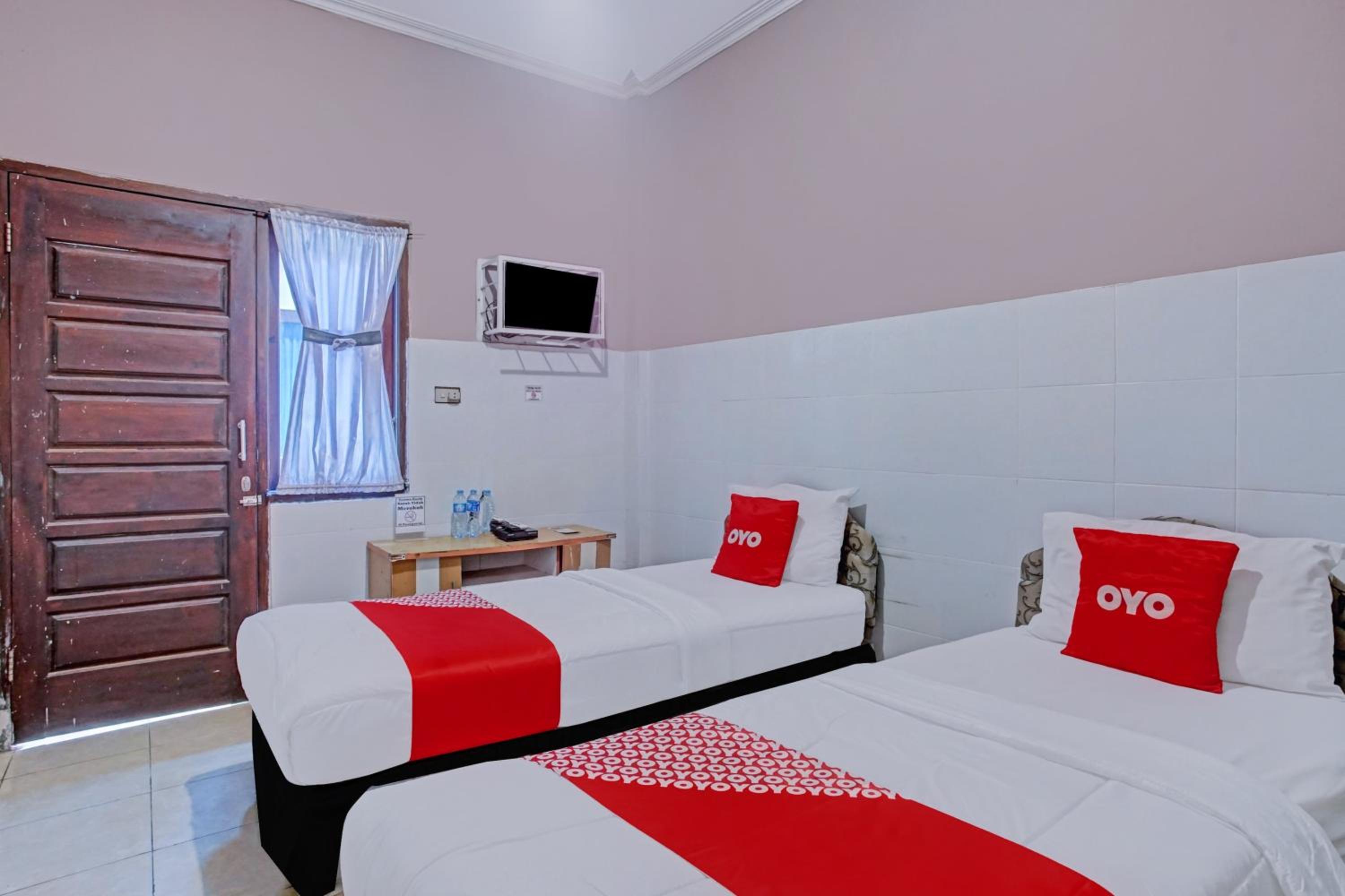Delxue Twin Room - Photo 1