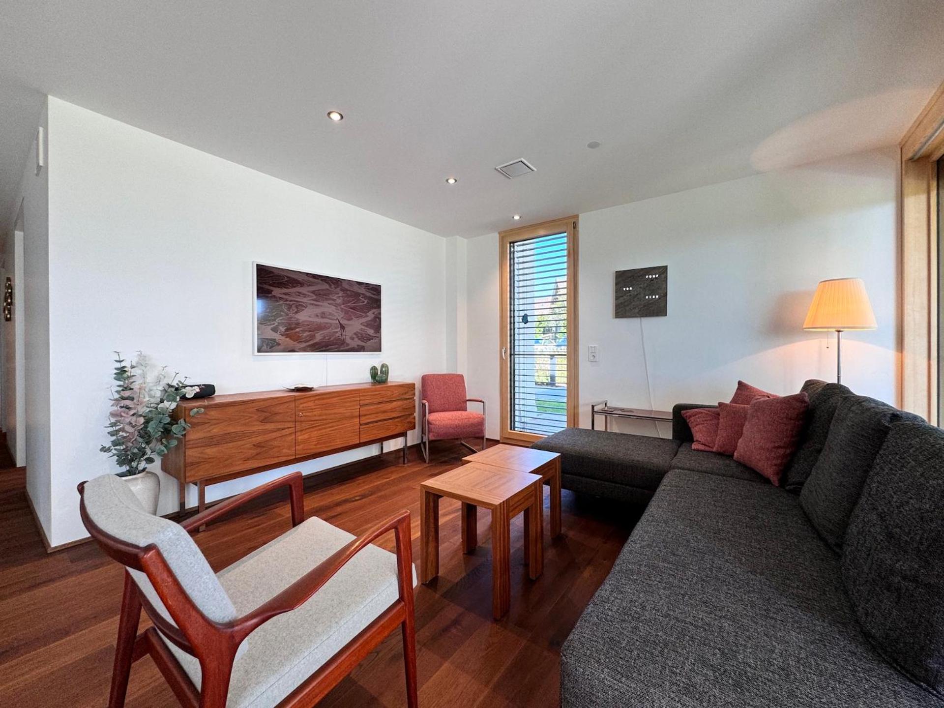 Apartment with Lake View photo 3