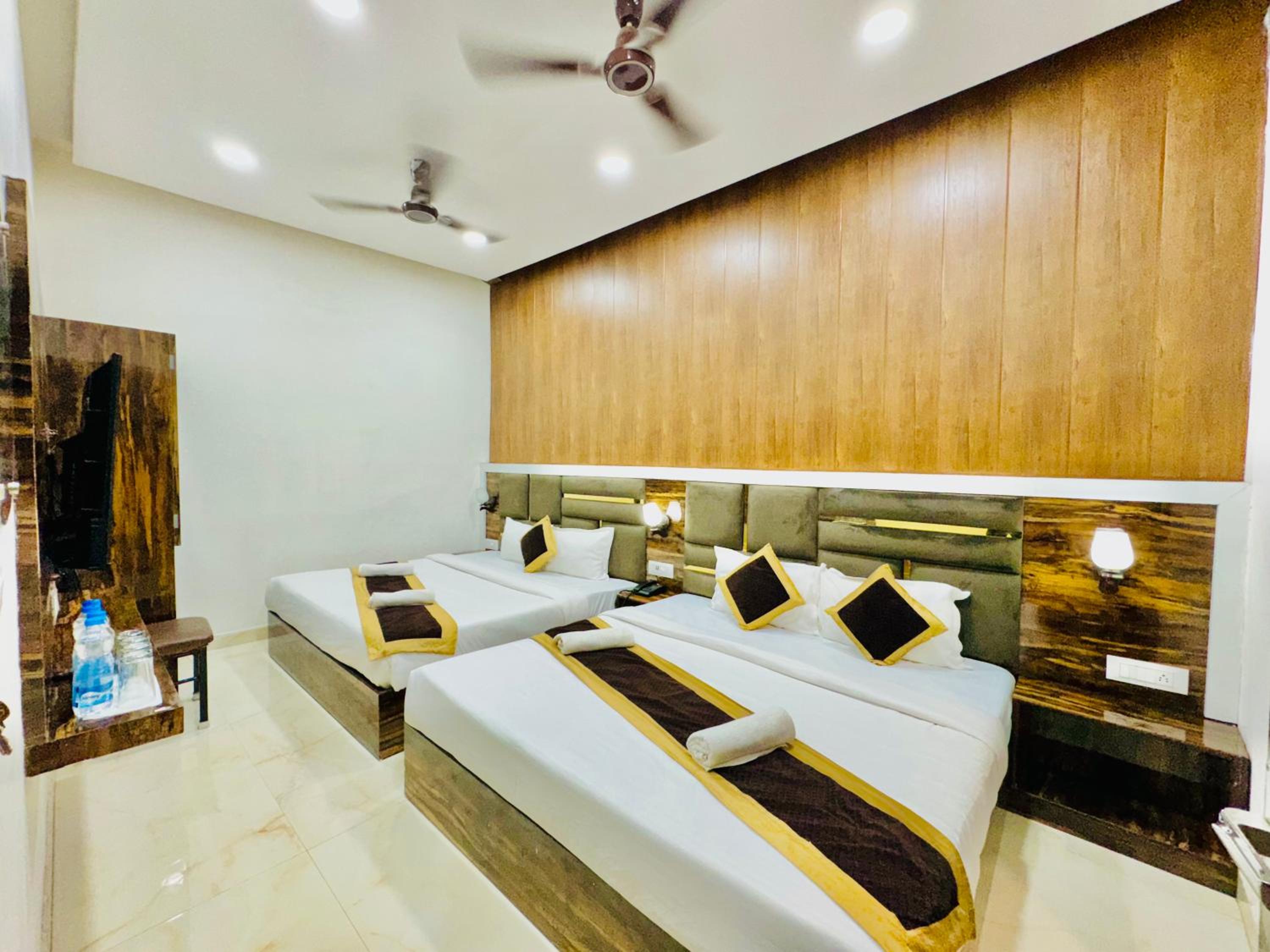 Triple Room