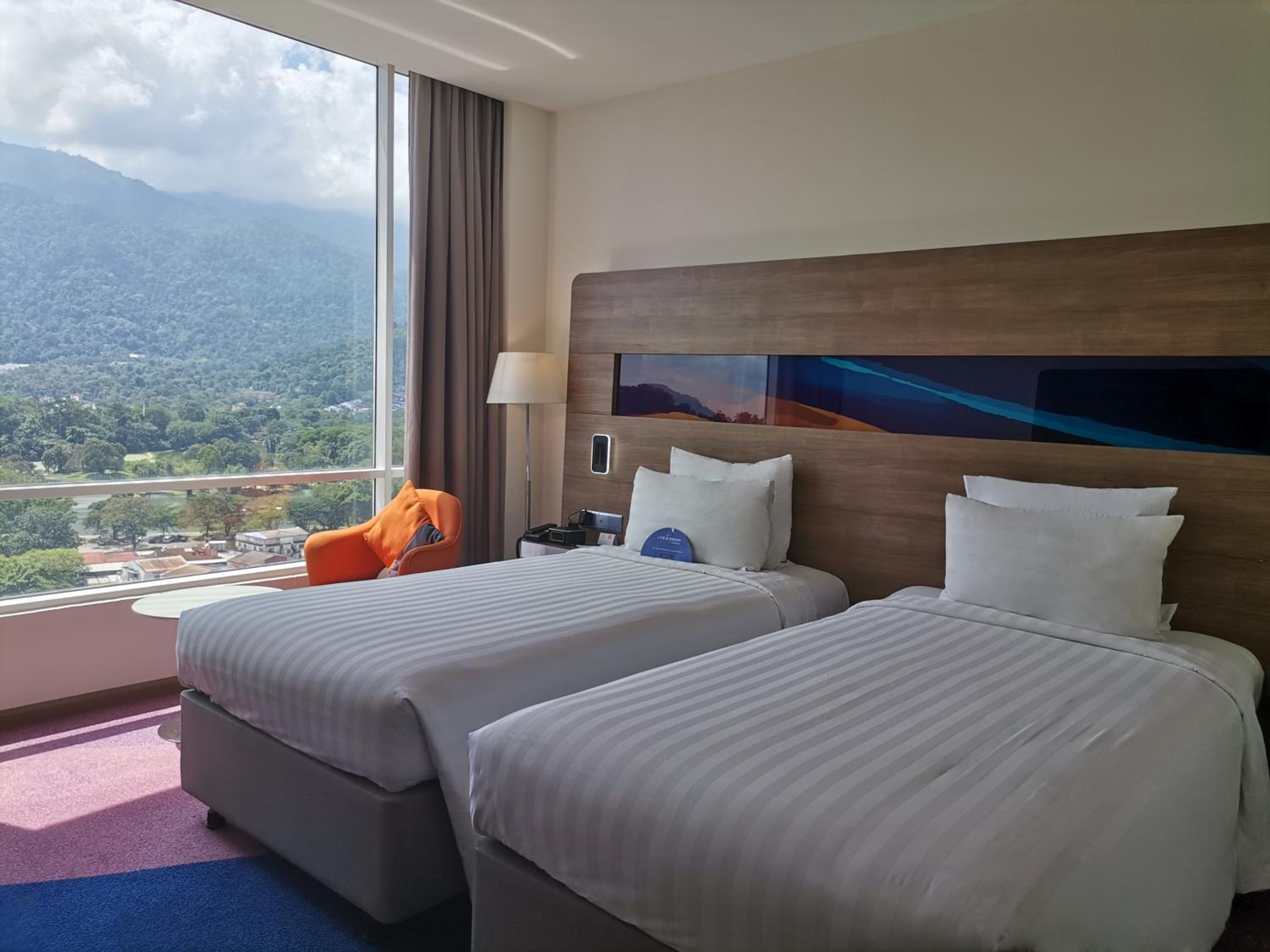 Premier Twin Room photo 2