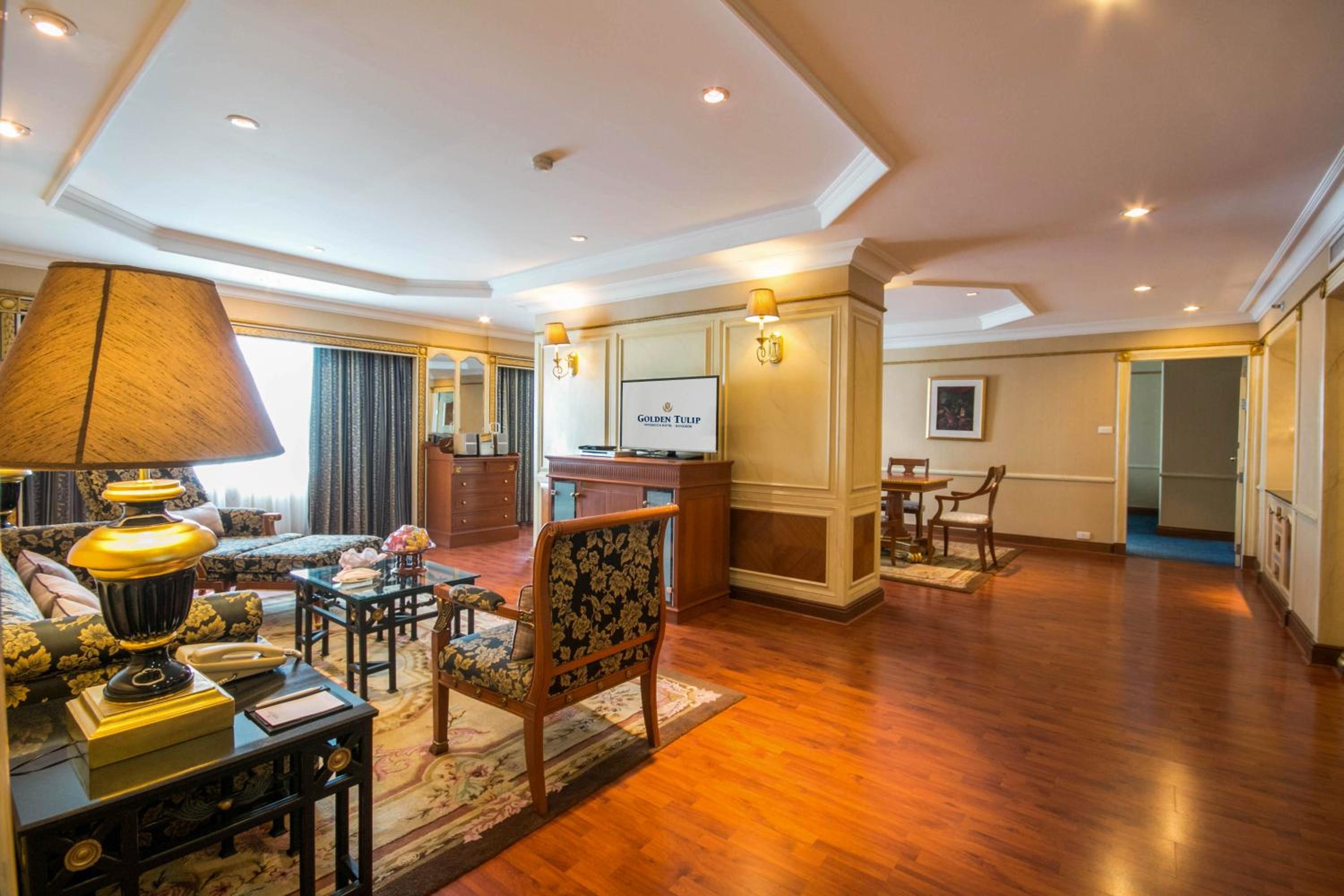 Grand Suite 2 Sgl And 1 Dbl Bed 148Sqm,Living Room Desk,Free Wifi, Executive Lounge, Tv, Desk photo 3