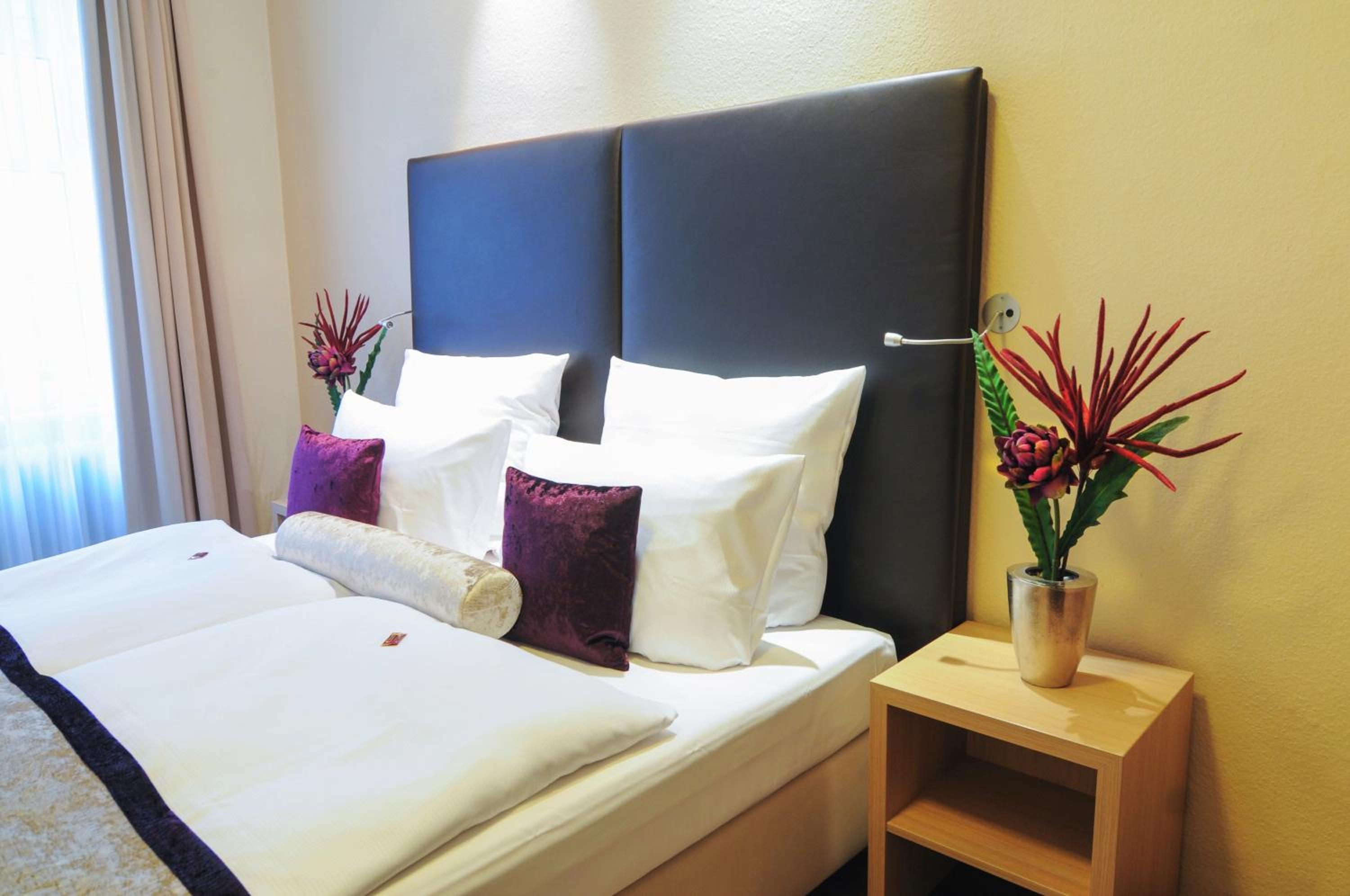 Double Room - Photo 2