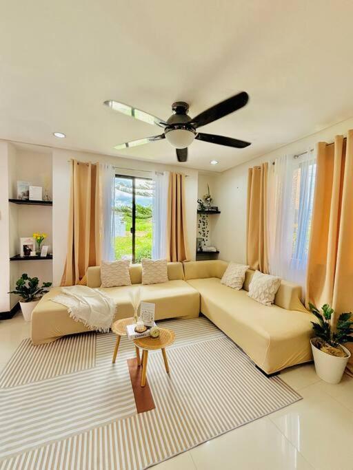 Four-Bedroom House photo 2