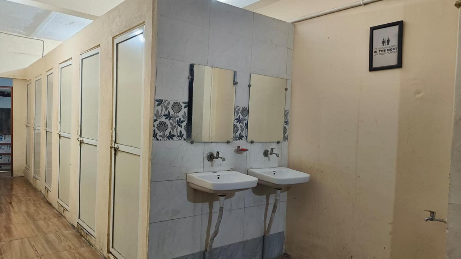 Single Bed in Dormitory Room photo 2