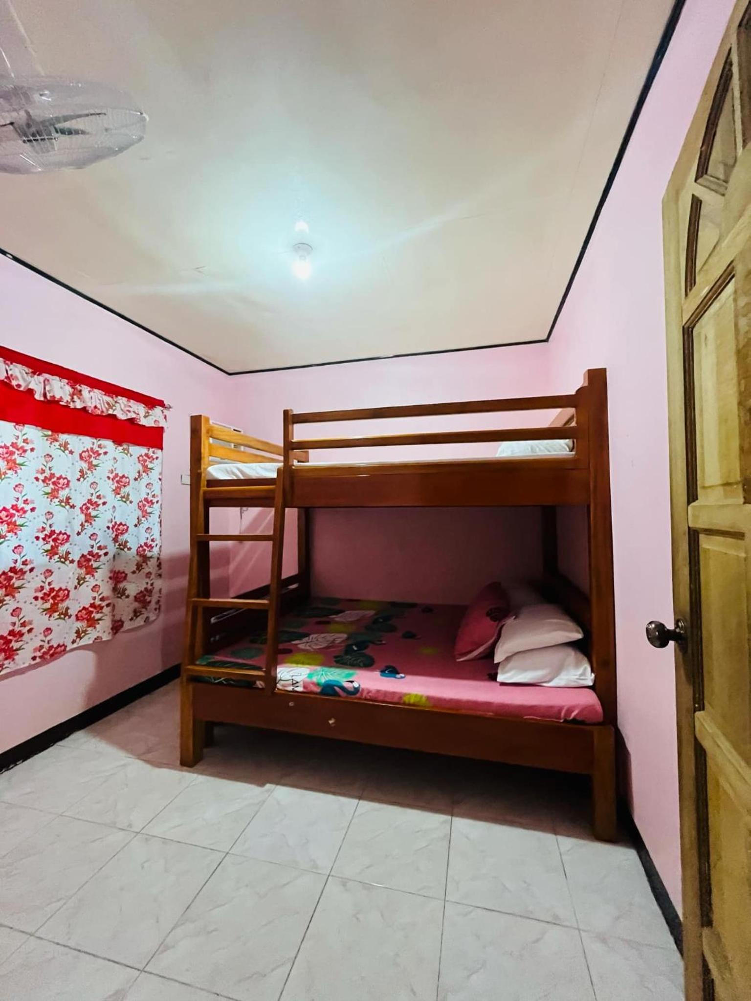 Two-Bedroom House photo 3